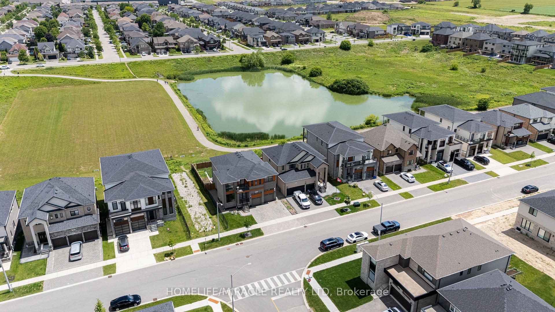 Photo 40 of 42 Grandville Circle, Brant, Paris — HOMEH