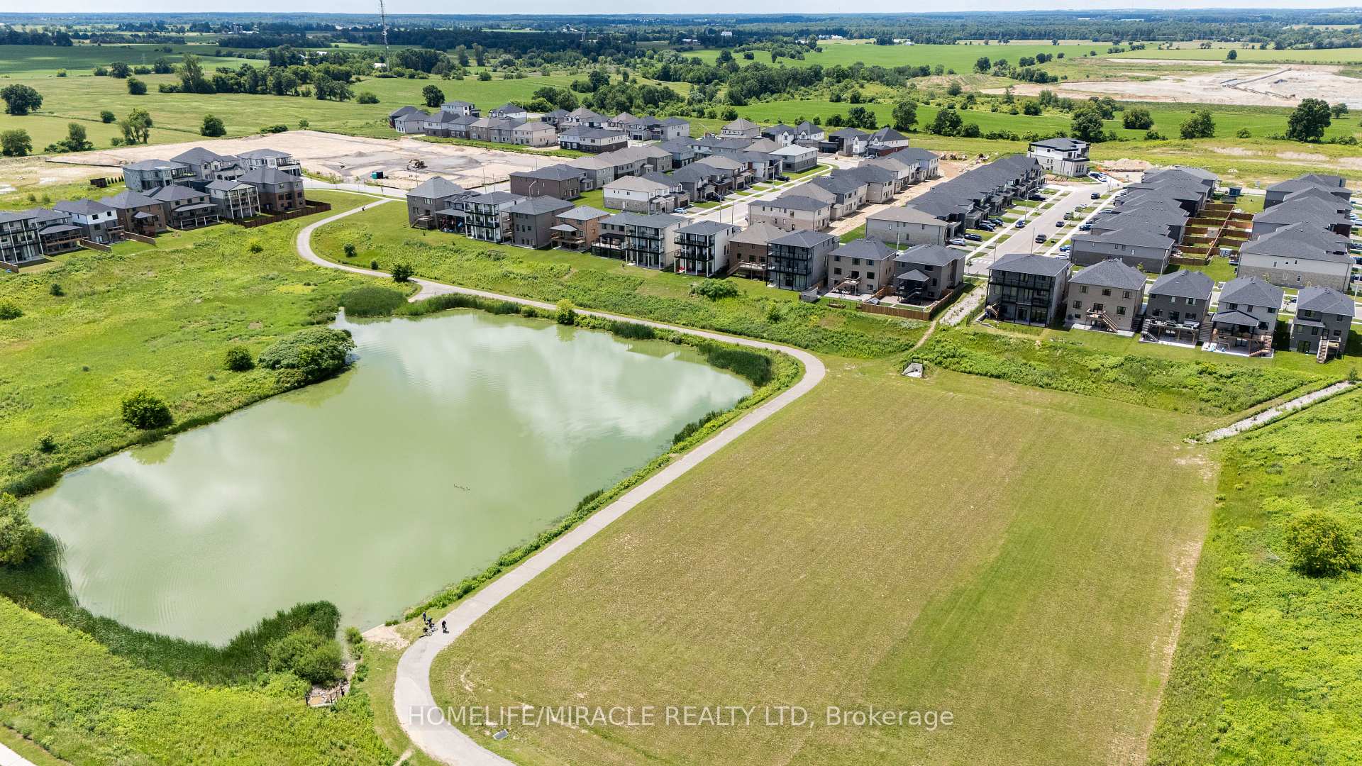 Photo 41 of 42 Grandville Circle, Brant, Paris — HOMEH