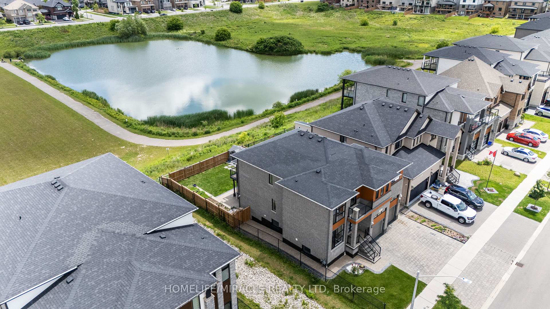 Photo 45 of 42 Grandville Circle, Brant, Paris — HOMEH
