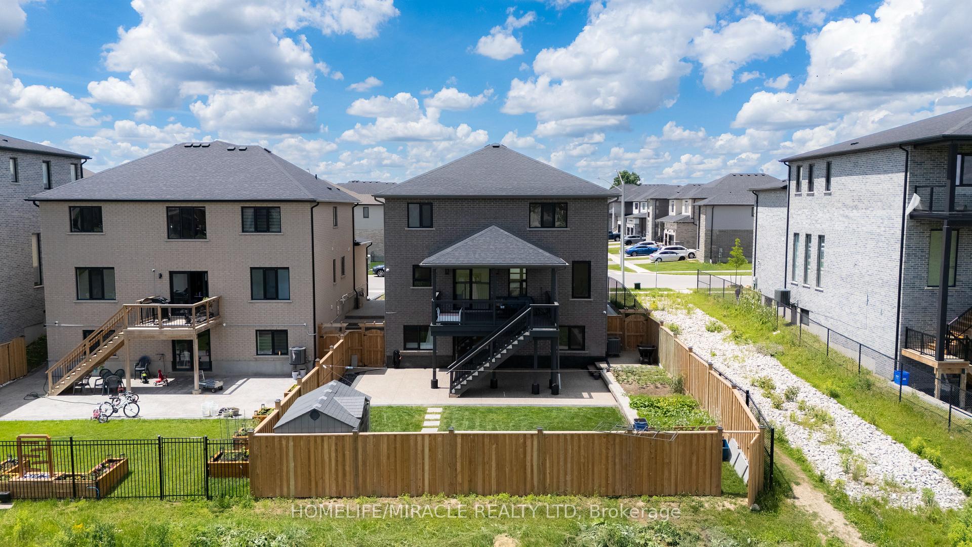 Photo 49 of 42 Grandville Circle, Brant, Paris — HOMEH
