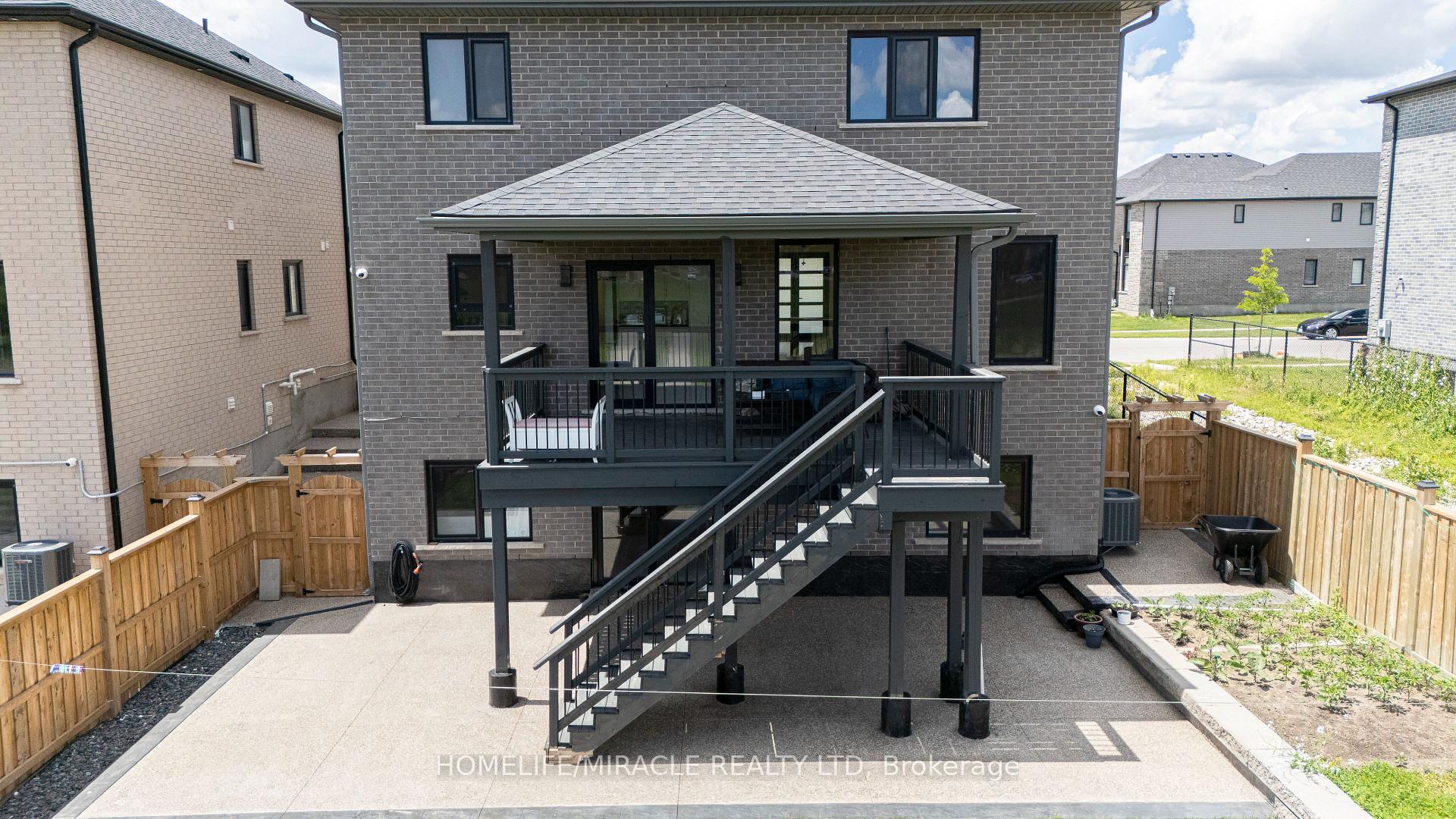 Photo 50 of 42 Grandville Circle, Brant, Paris — HOMEH