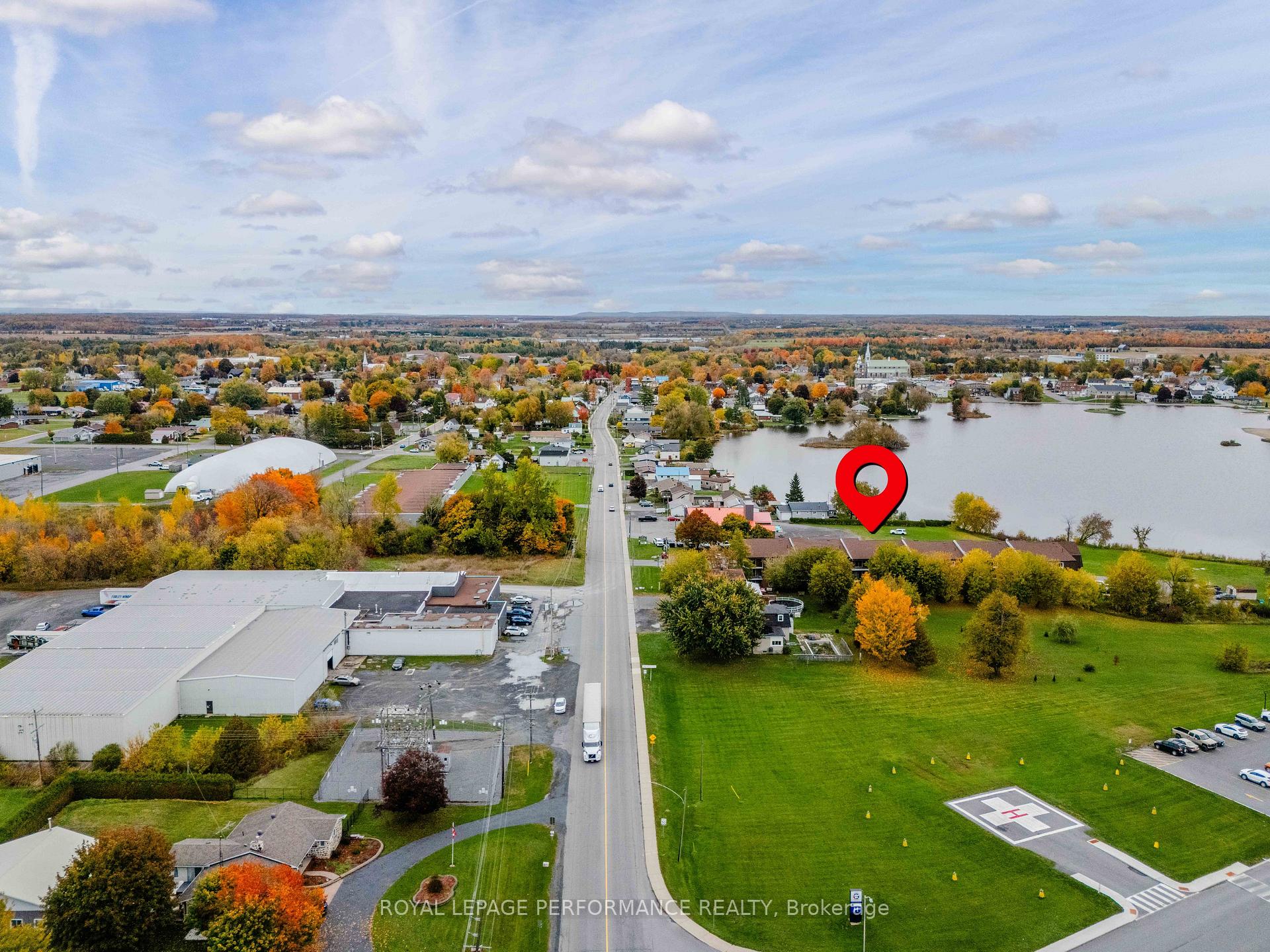 Photo 6 of Unit 210, 220 Kenyon Street, North Glengarry, Alexandria — HOMEH