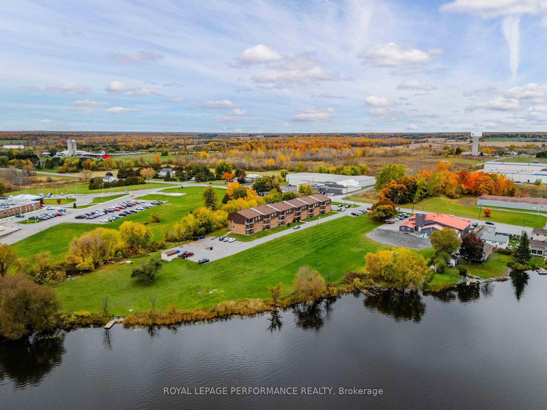 Photo 7 of Unit 210, 220 Kenyon Street, North Glengarry, Alexandria — HOMEH