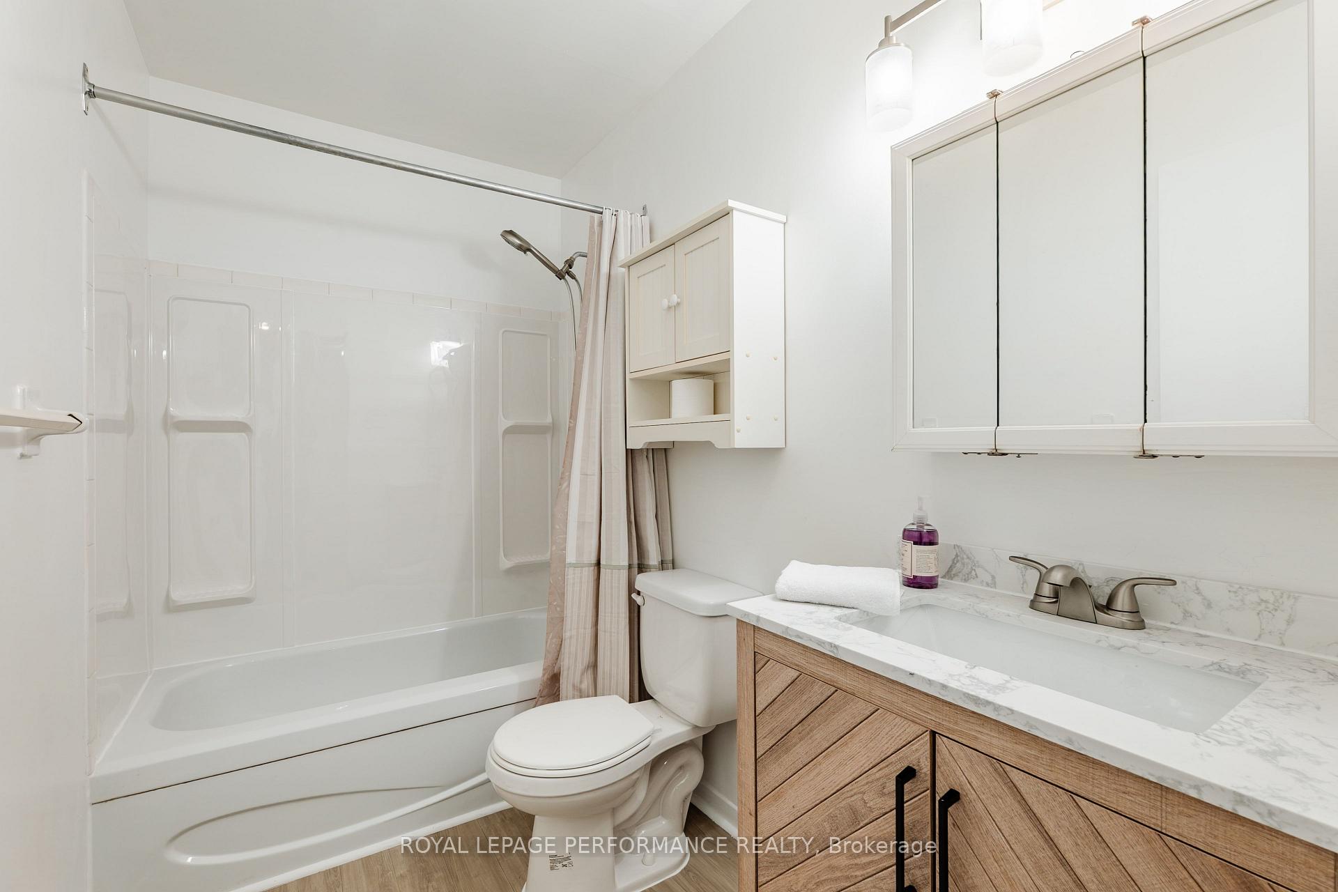 Photo 12 of Unit 210, 220 Kenyon Street, North Glengarry, Alexandria — HOMEH
