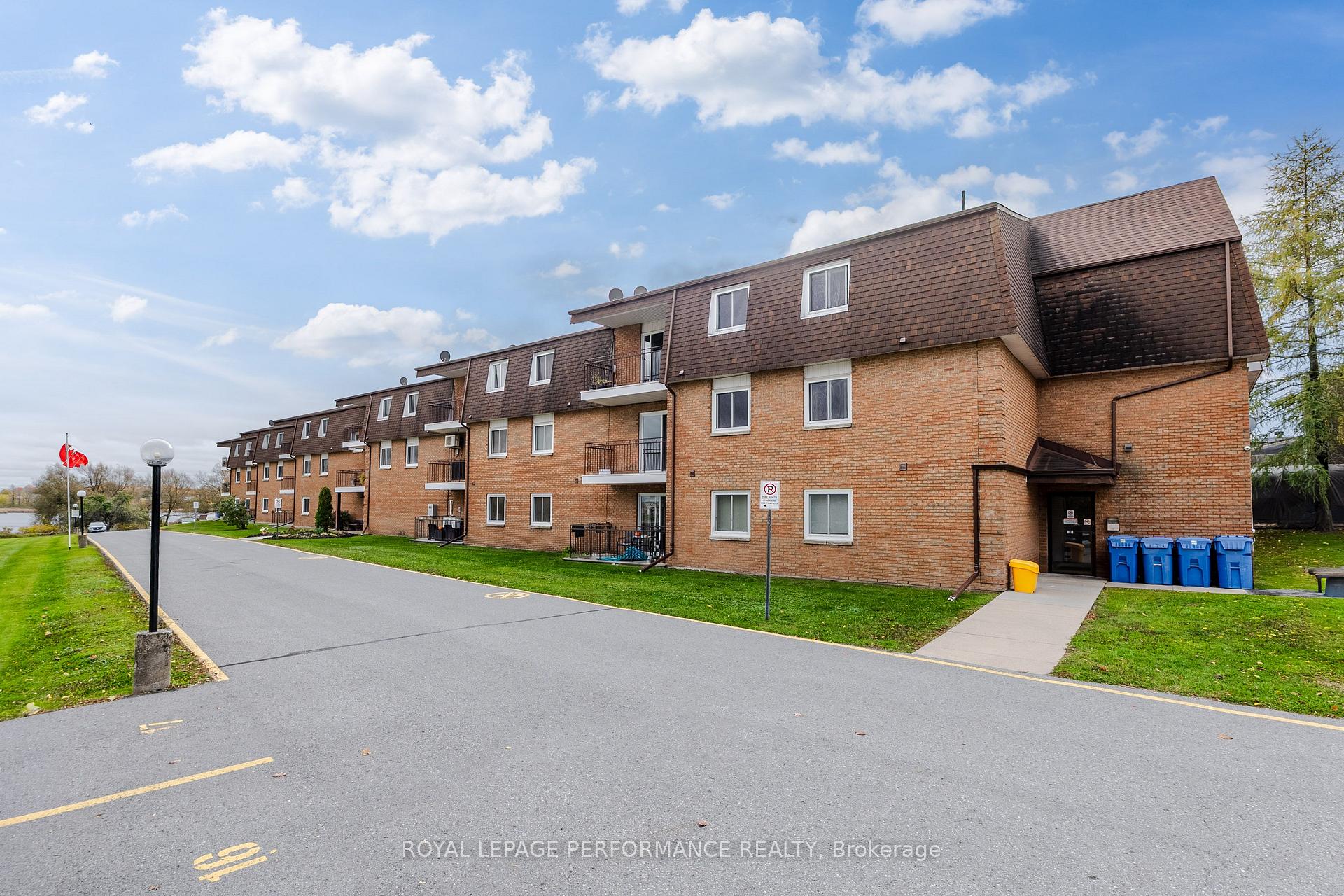 Photo 38 of Unit 210, 220 Kenyon Street, North Glengarry, Alexandria — HOMEH