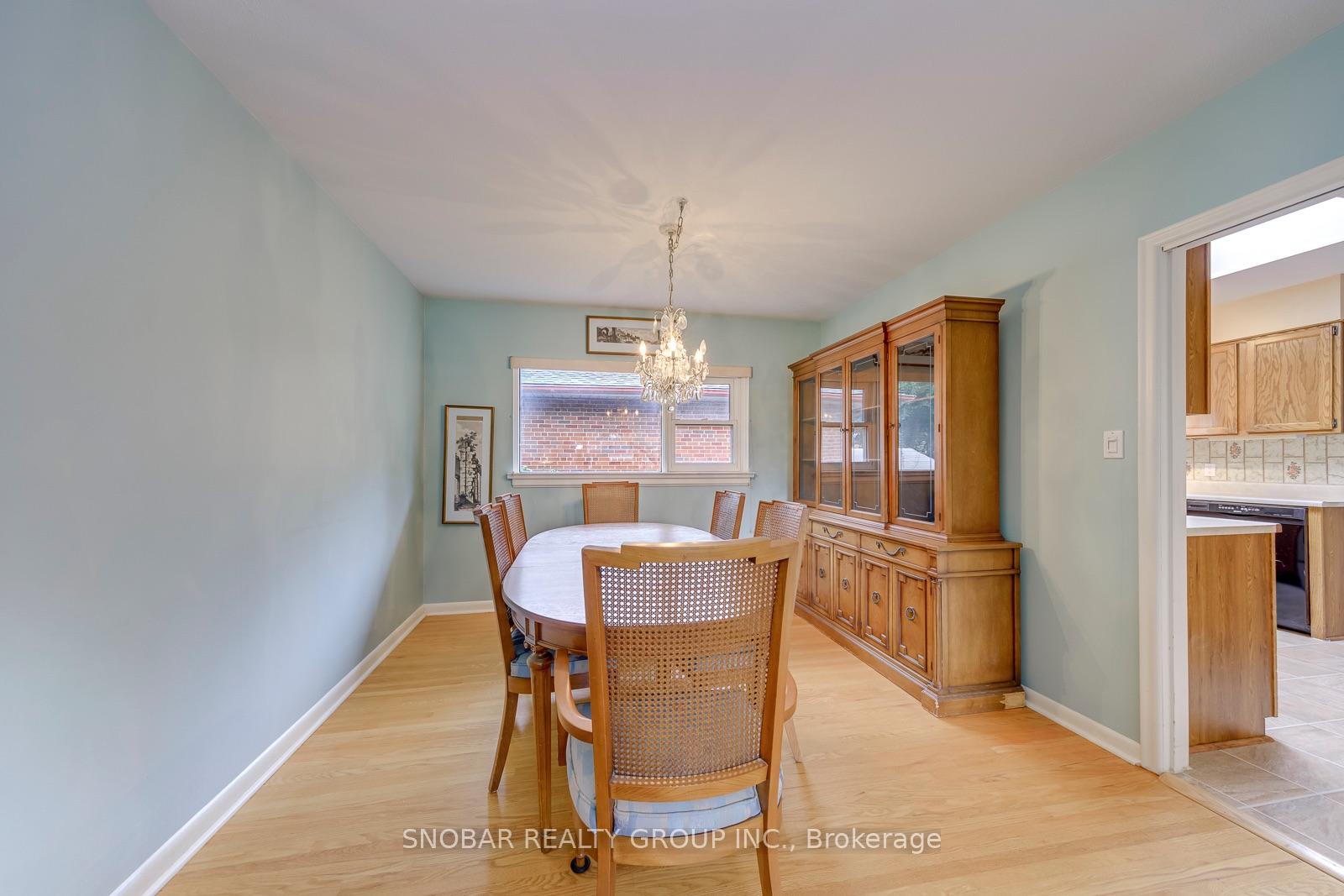 Photo 7 of 48 Sedgebrook Crescent, Etobicoke, Eringate-Centennial-West Deane — HOMEH