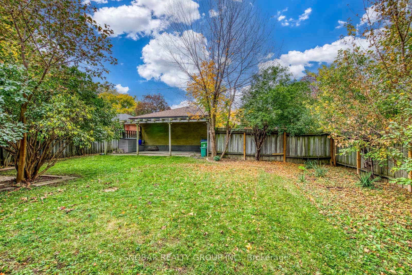 Photo 26 of 48 Sedgebrook Crescent, Etobicoke, Eringate-Centennial-West Deane — HOMEH