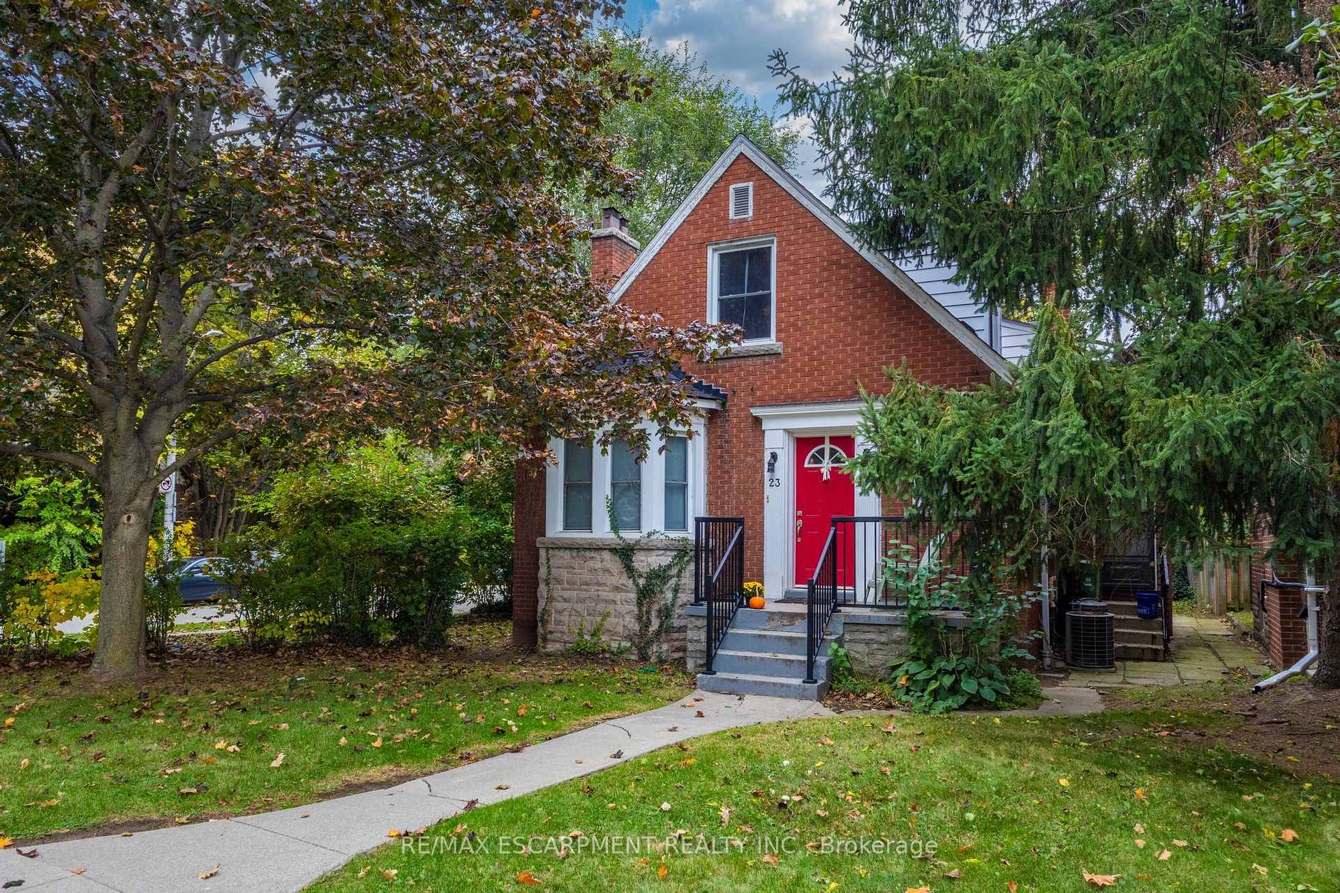 Photo of 23 Forsyth Avenue S
