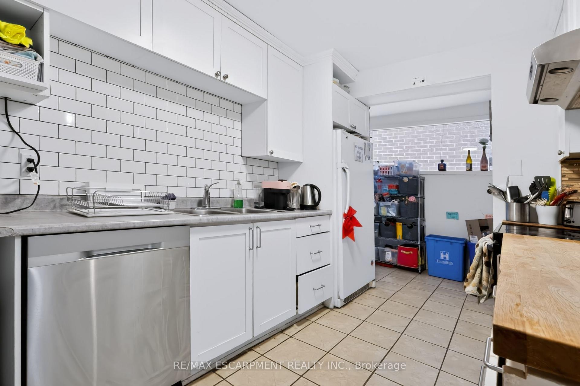 Photo 6 of 23 Forsyth Avenue S, Hamilton, Westdale — HOMEH