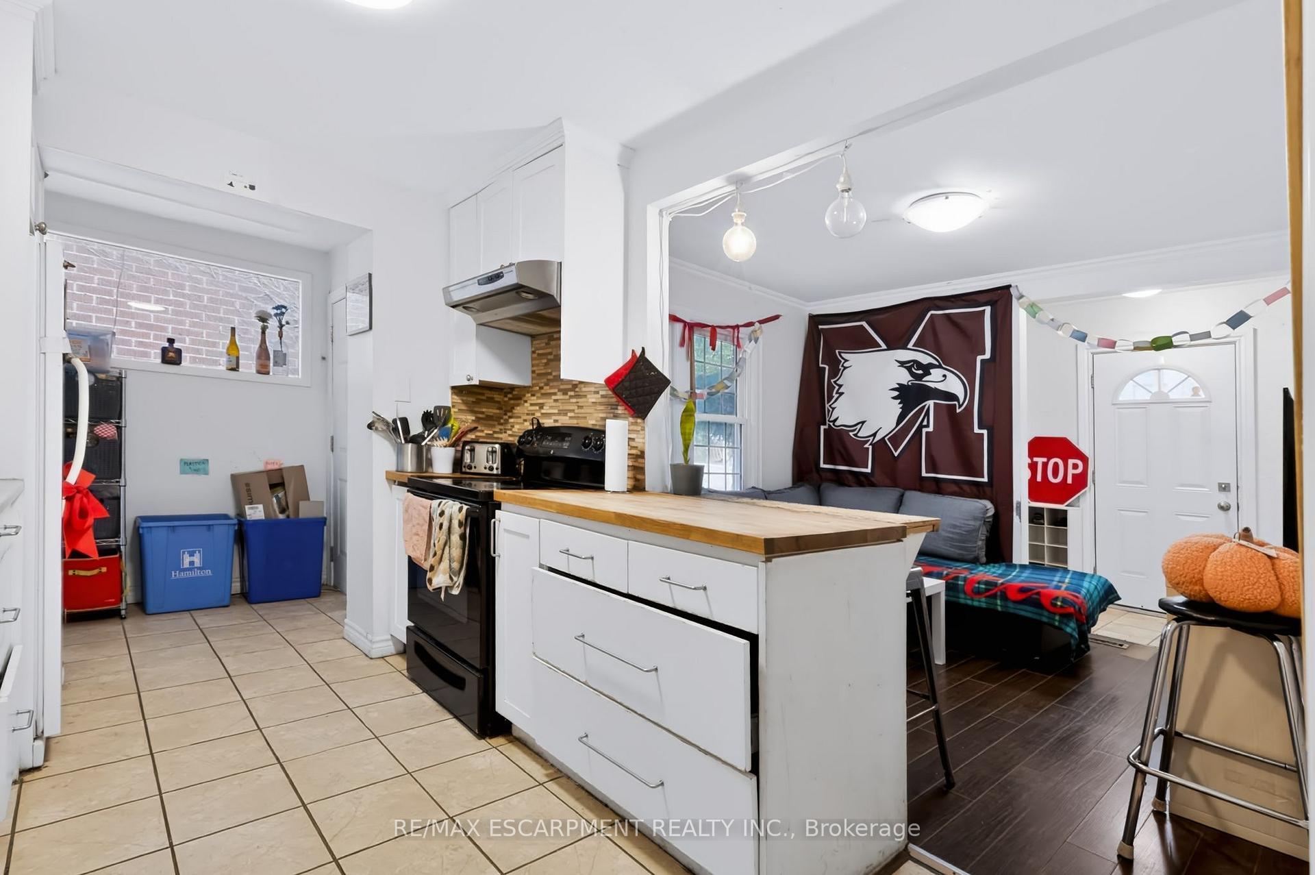 Photo 7 of 23 Forsyth Avenue S, Hamilton, Westdale — HOMEH