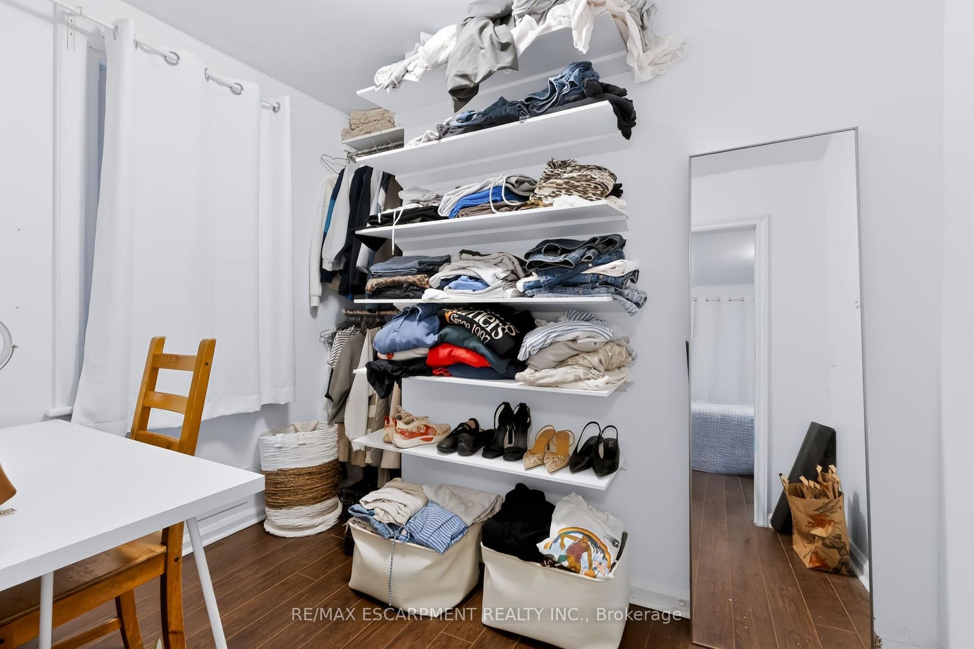 Photo 22 of 23 Forsyth Avenue S, Hamilton, Westdale — HOMEH