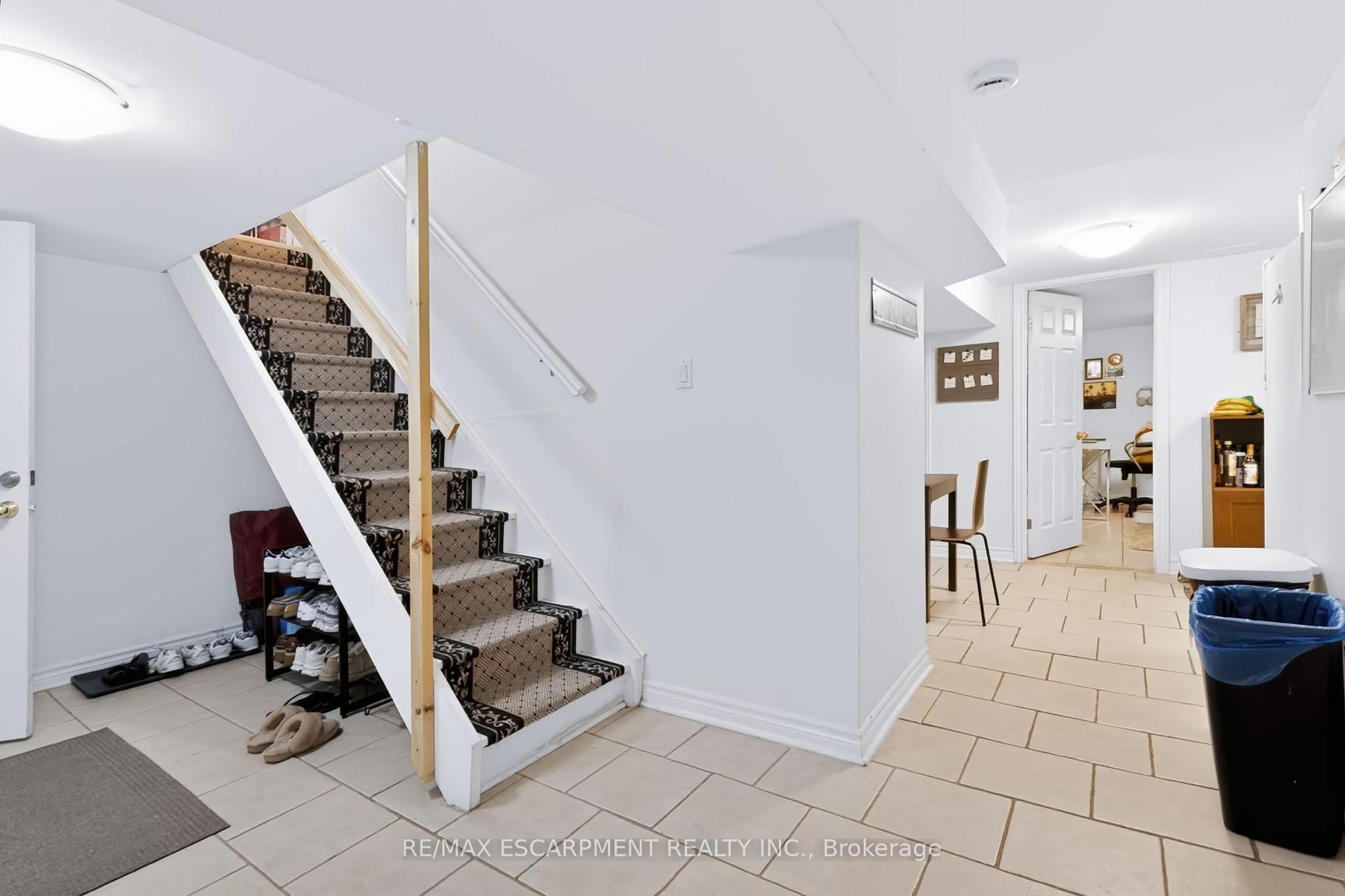 Photo 31 of 23 Forsyth Avenue S, Hamilton, Westdale — HOMEH