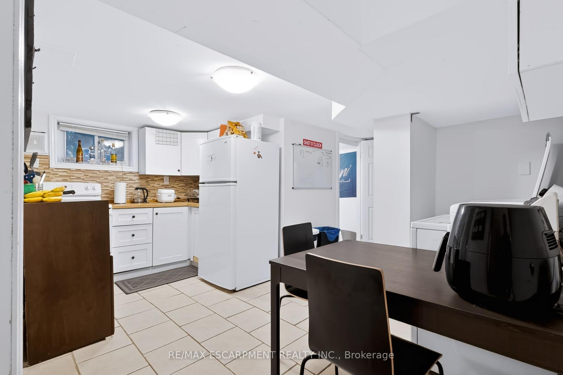 Photo 26 of 23 Forsyth Avenue S, Hamilton, Westdale — HOMEH