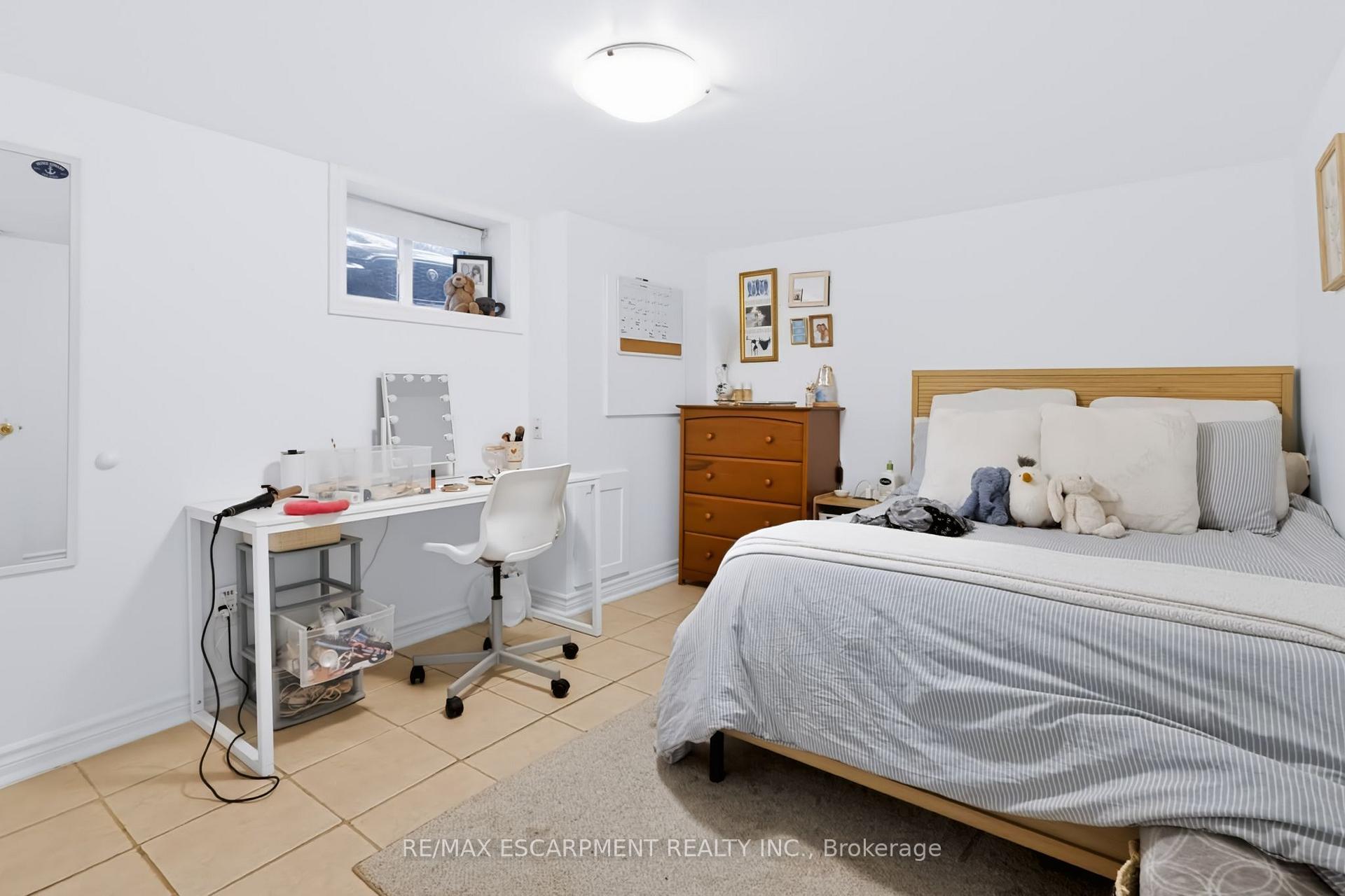 Photo 37 of 23 Forsyth Avenue S, Hamilton, Westdale — HOMEH