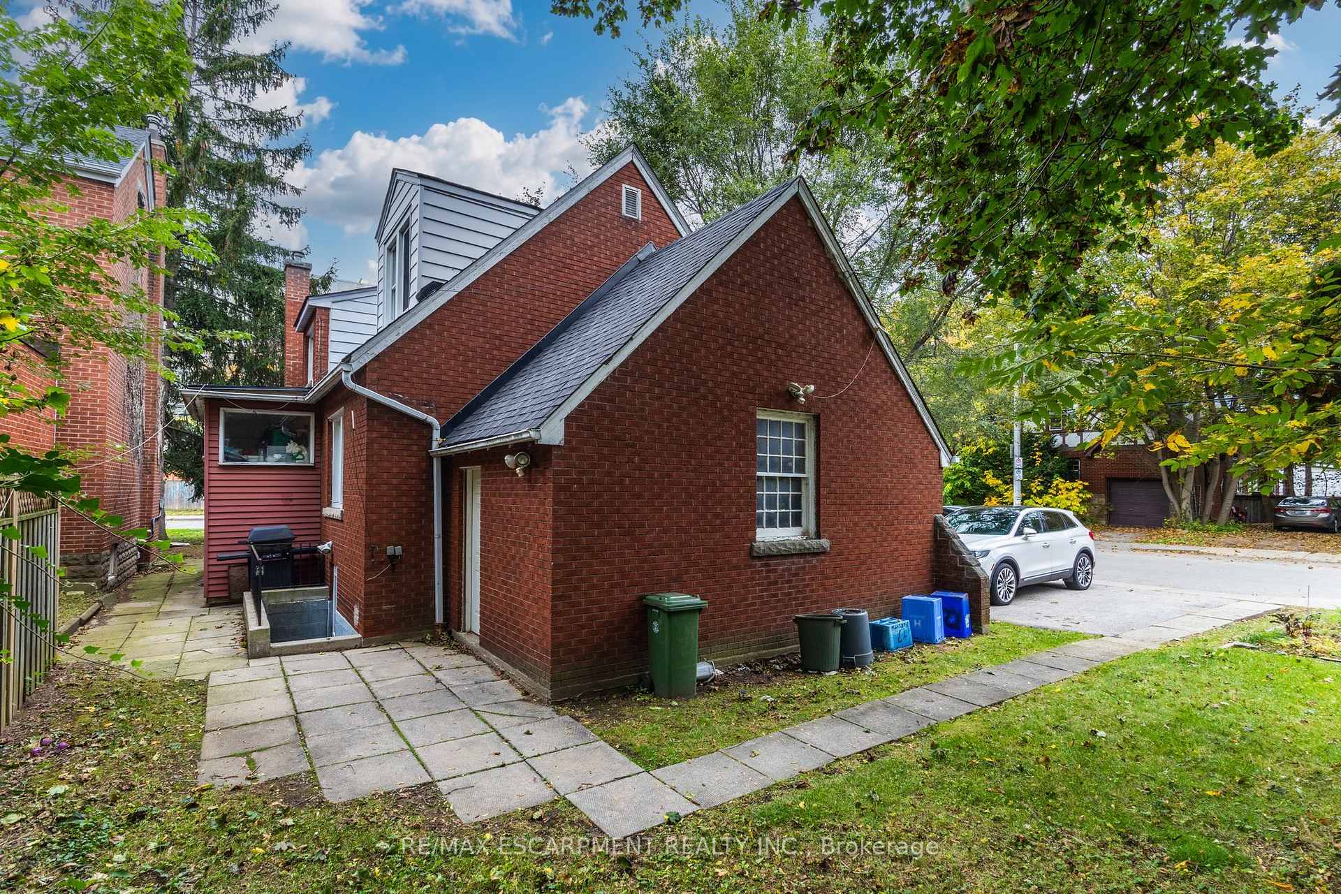 Photo 36 of 23 Forsyth Avenue S, Hamilton, Westdale — HOMEH