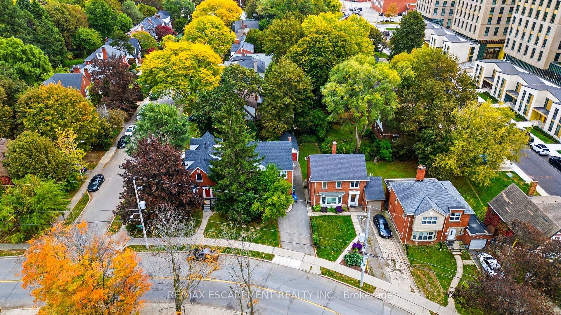 Photo 41 of 23 Forsyth Avenue S, Hamilton, Westdale — HOMEH