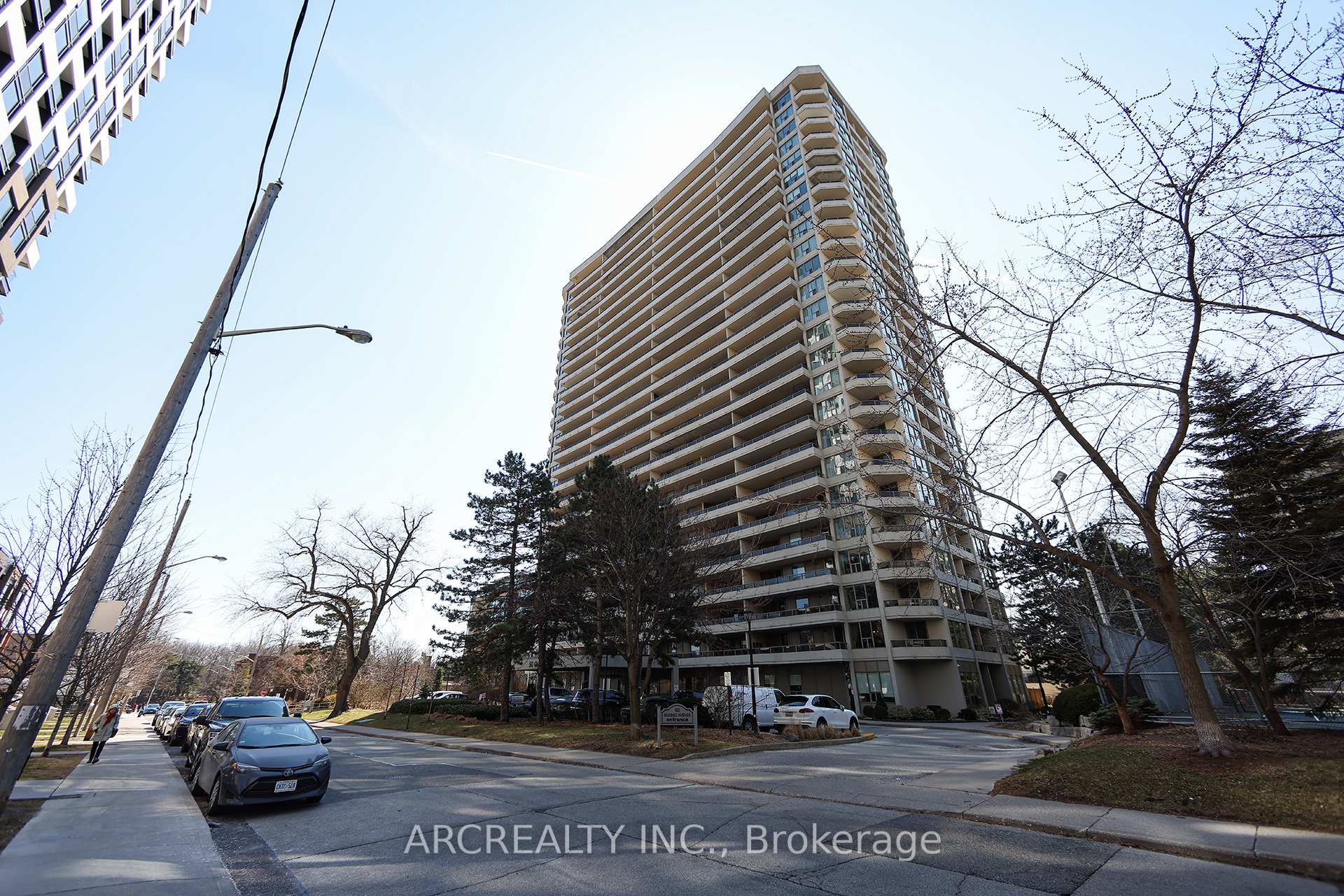 Photo of Unit 2401, 50 Quebec Avenue