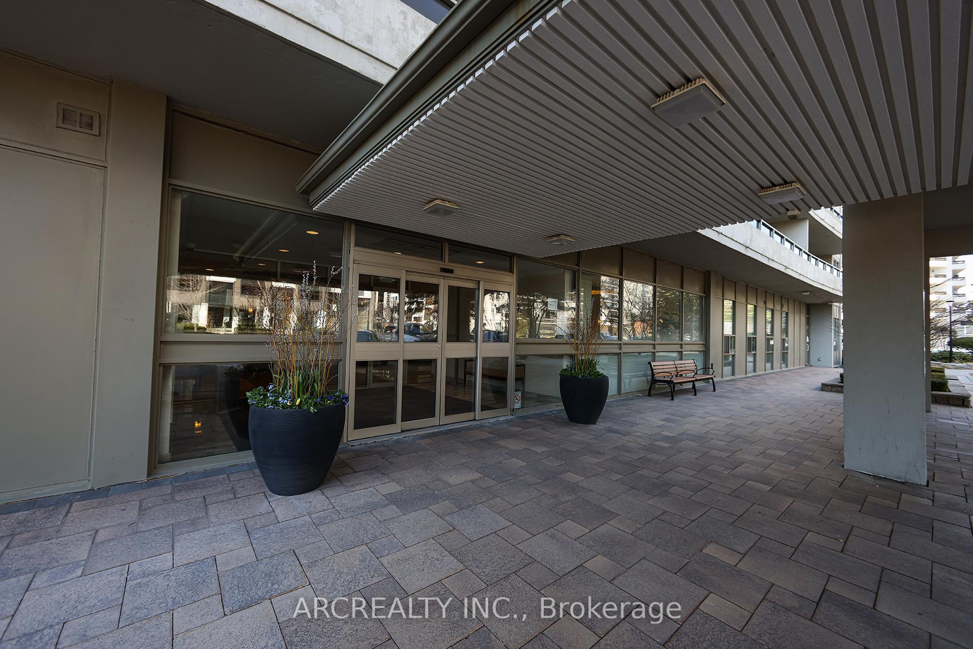 Photo 5 of Unit 2401, 50 Quebec Avenue, Toronto, High Park North — HOMEH