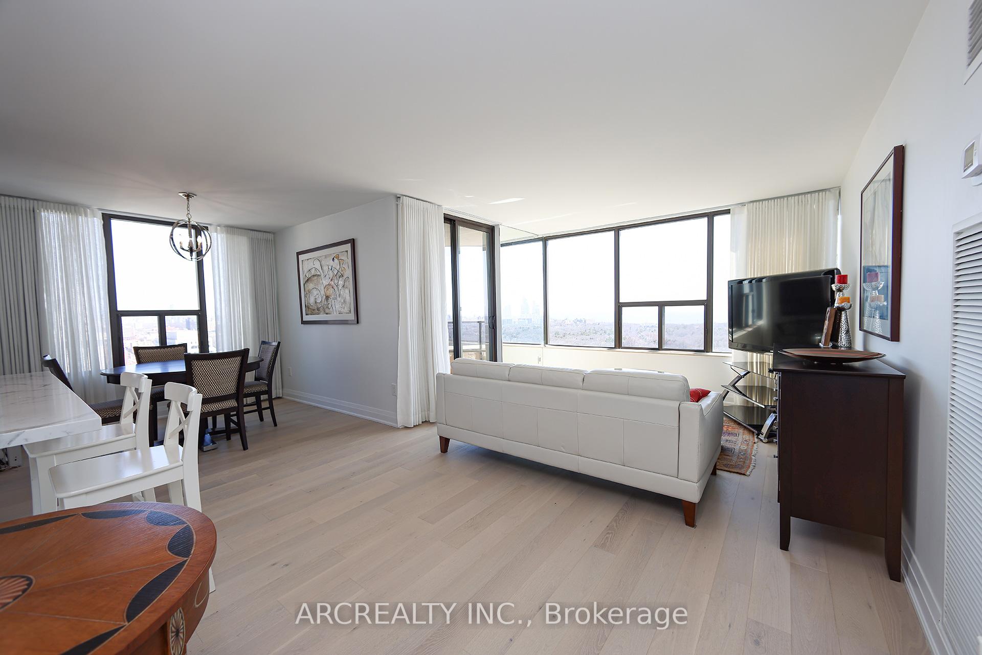 Photo 14 of Unit 2401, 50 Quebec Avenue, Toronto, High Park North — HOMEH