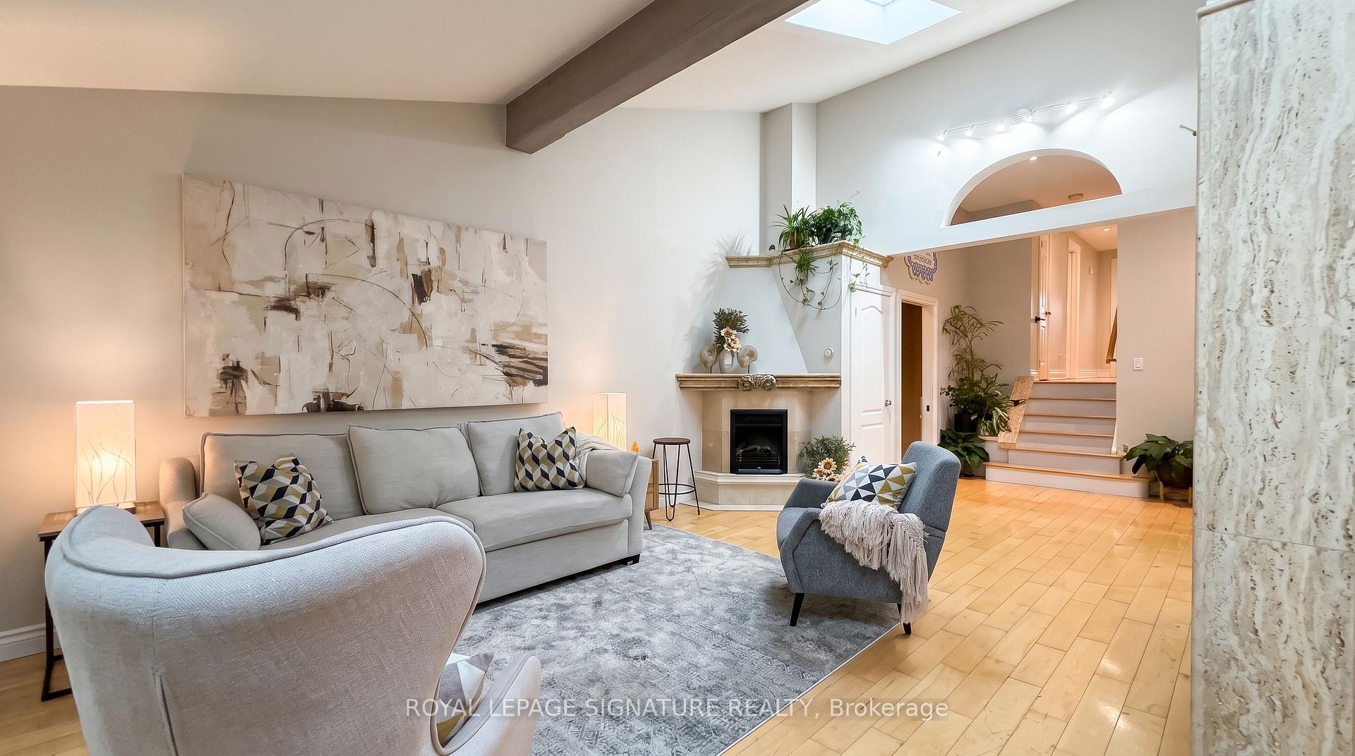 Photo 2 of 4196 Pheasant Run, Mississauga, Erin Mills — HOMEH