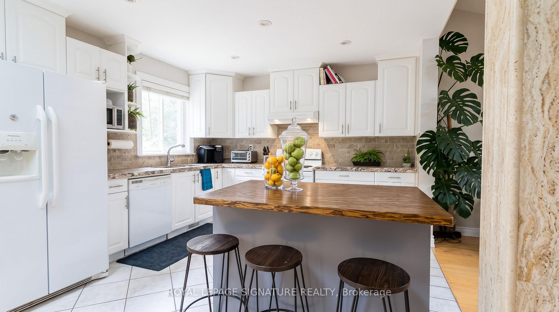 Photo 8 of 4196 Pheasant Run, Mississauga, Erin Mills — HOMEH