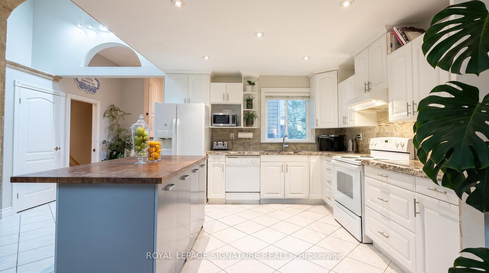 Photo 11 of 4196 Pheasant Run, Mississauga, Erin Mills — HOMEH