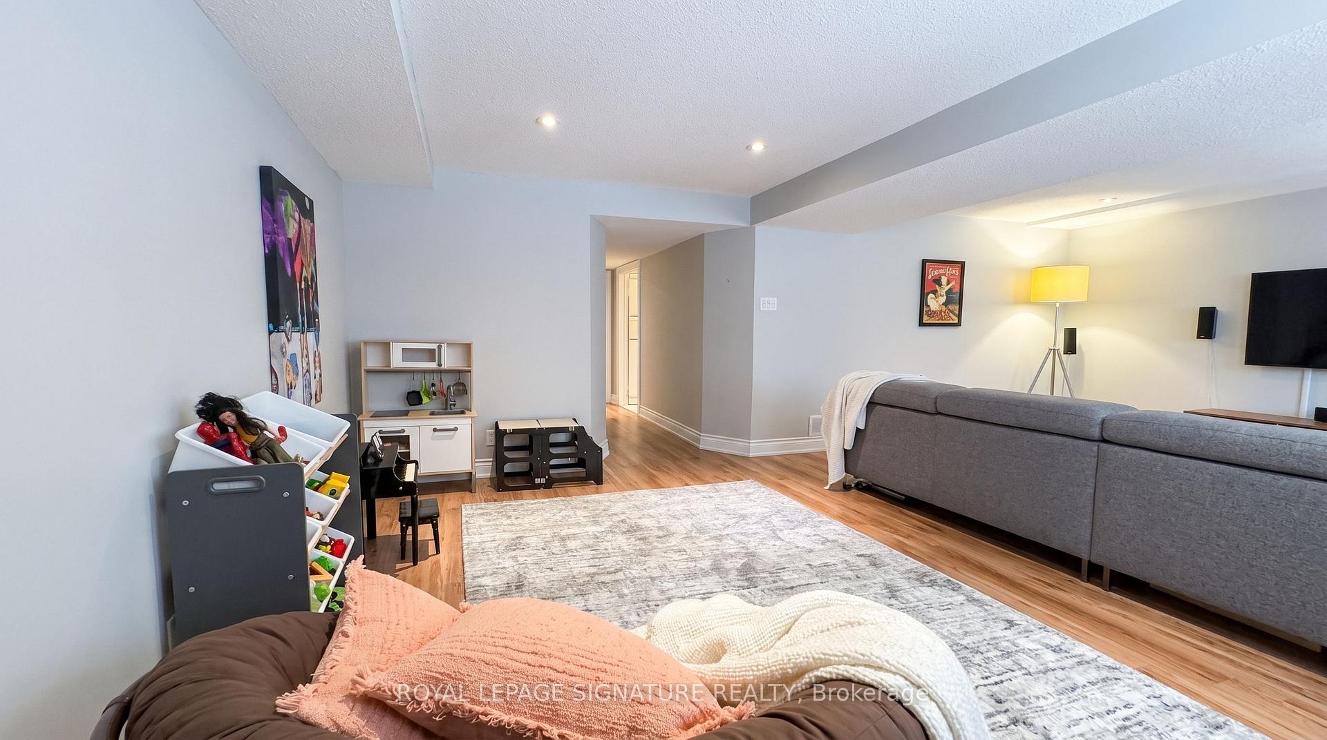 Photo 27 of 4196 Pheasant Run, Mississauga, Erin Mills — HOMEH
