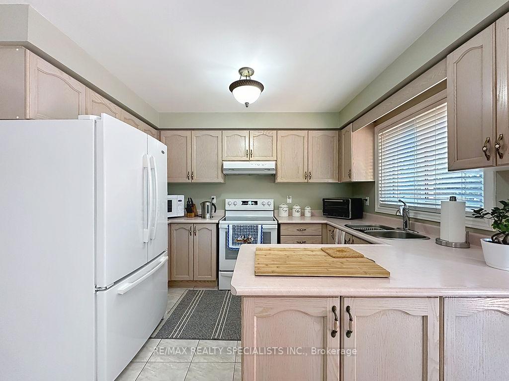 Photo 15 of 9 Siesta Court, Brampton, Sandringham-Wellington — HOMEH