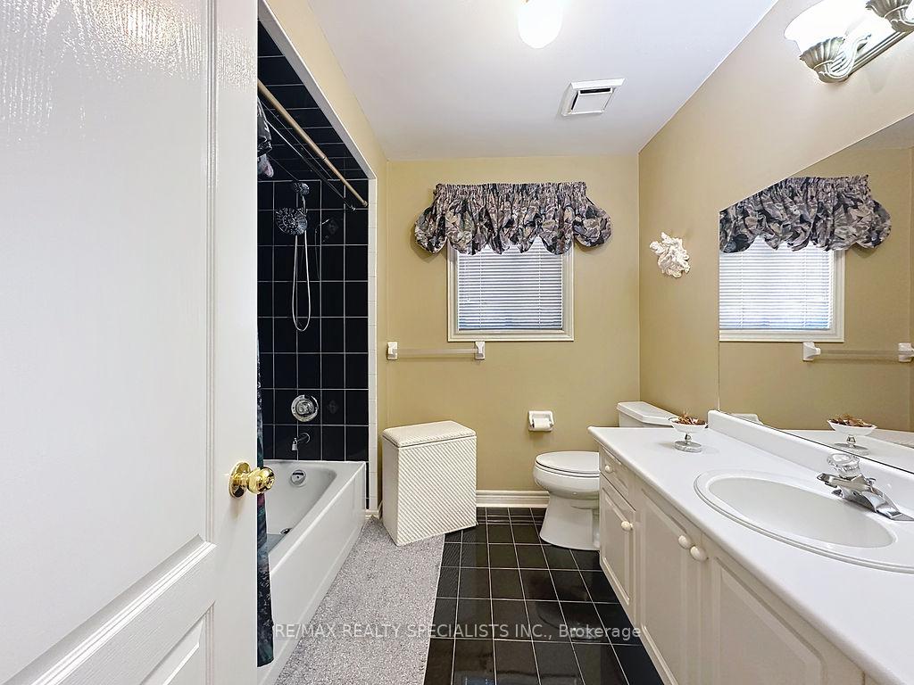 Photo 32 of 9 Siesta Court, Brampton, Sandringham-Wellington — HOMEH