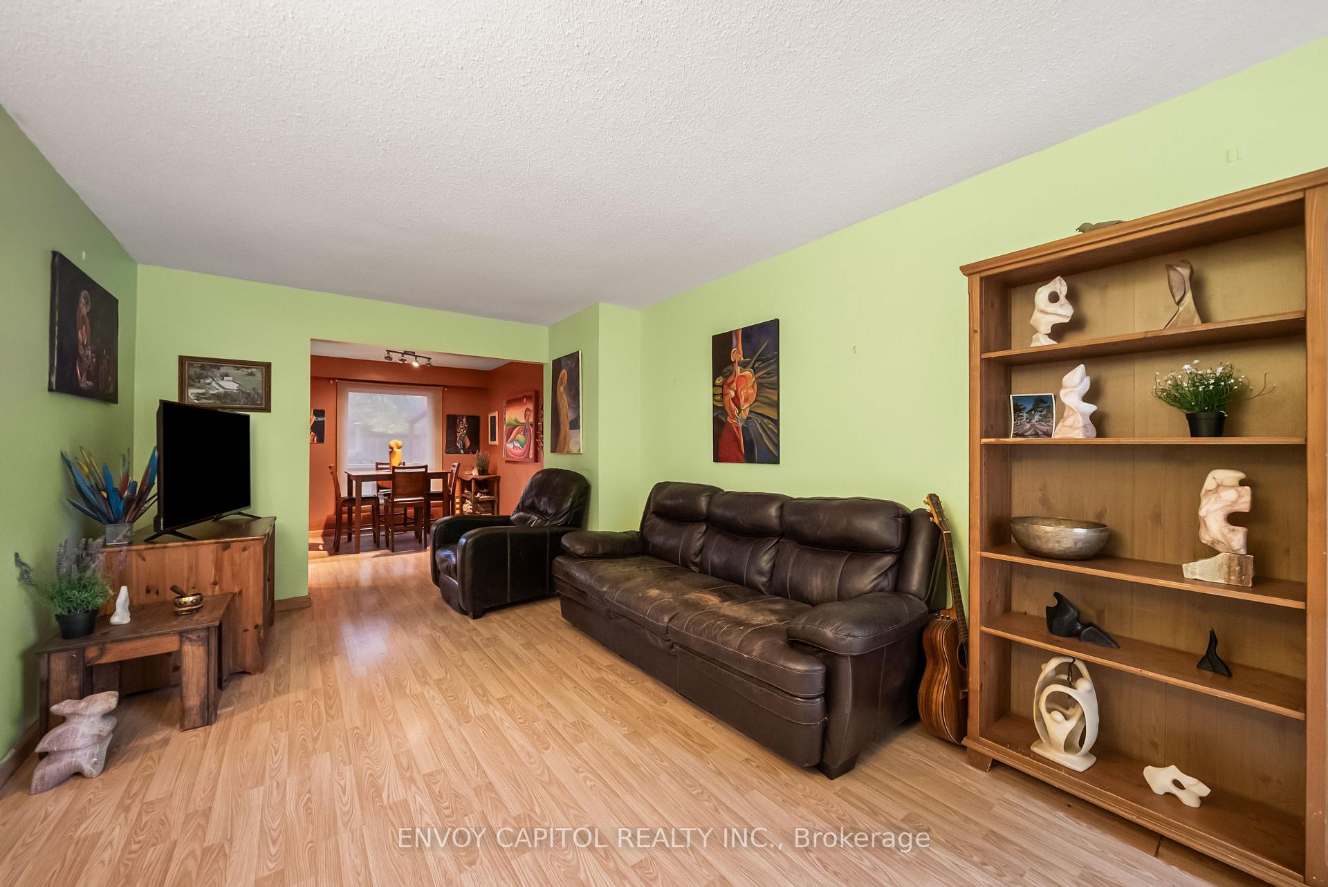 Photo 7 of 160 Fanshawe Drive, Brampton, Heart Lake West — HOMEH