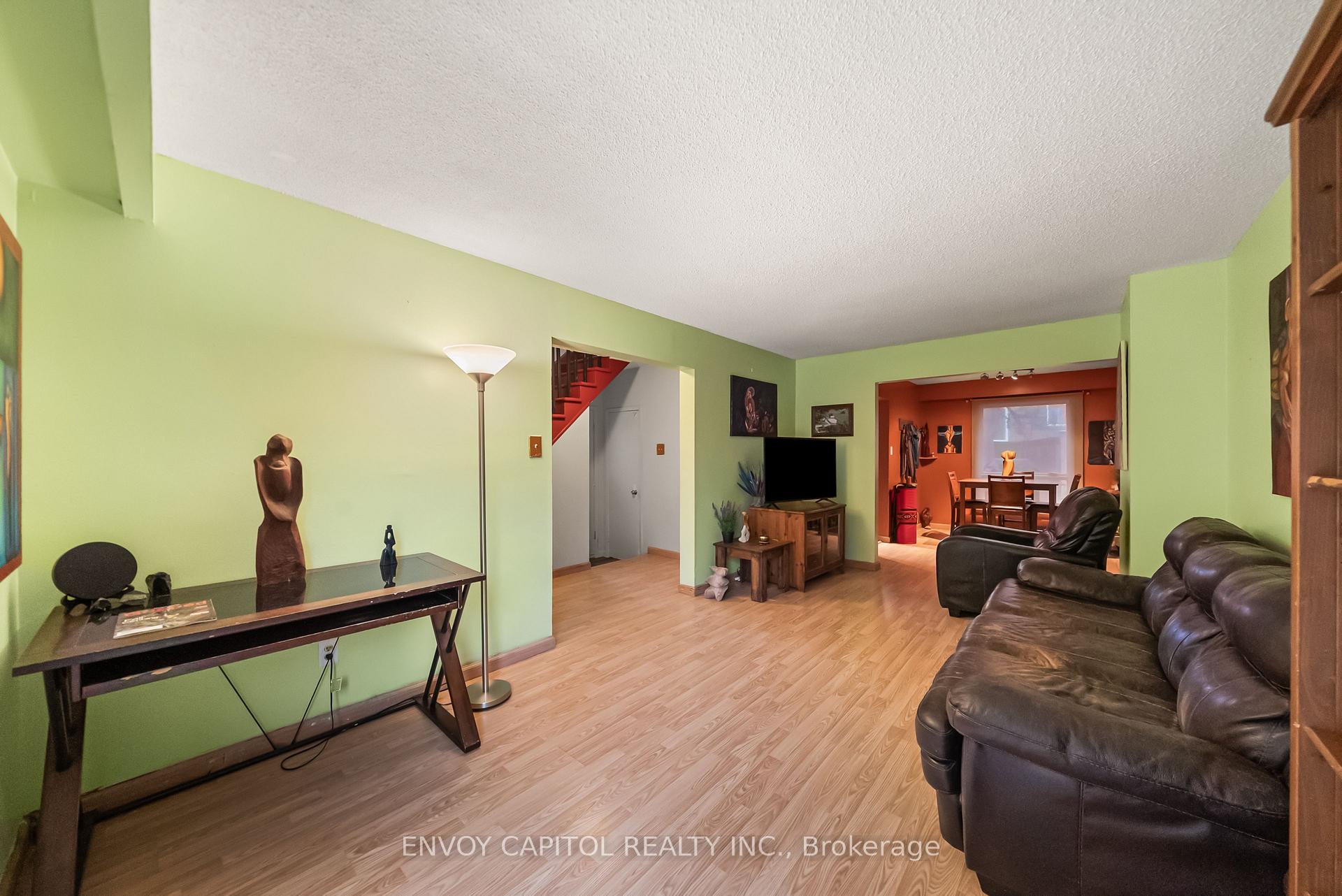 Photo 9 of 160 Fanshawe Drive, Brampton, Heart Lake West — HOMEH