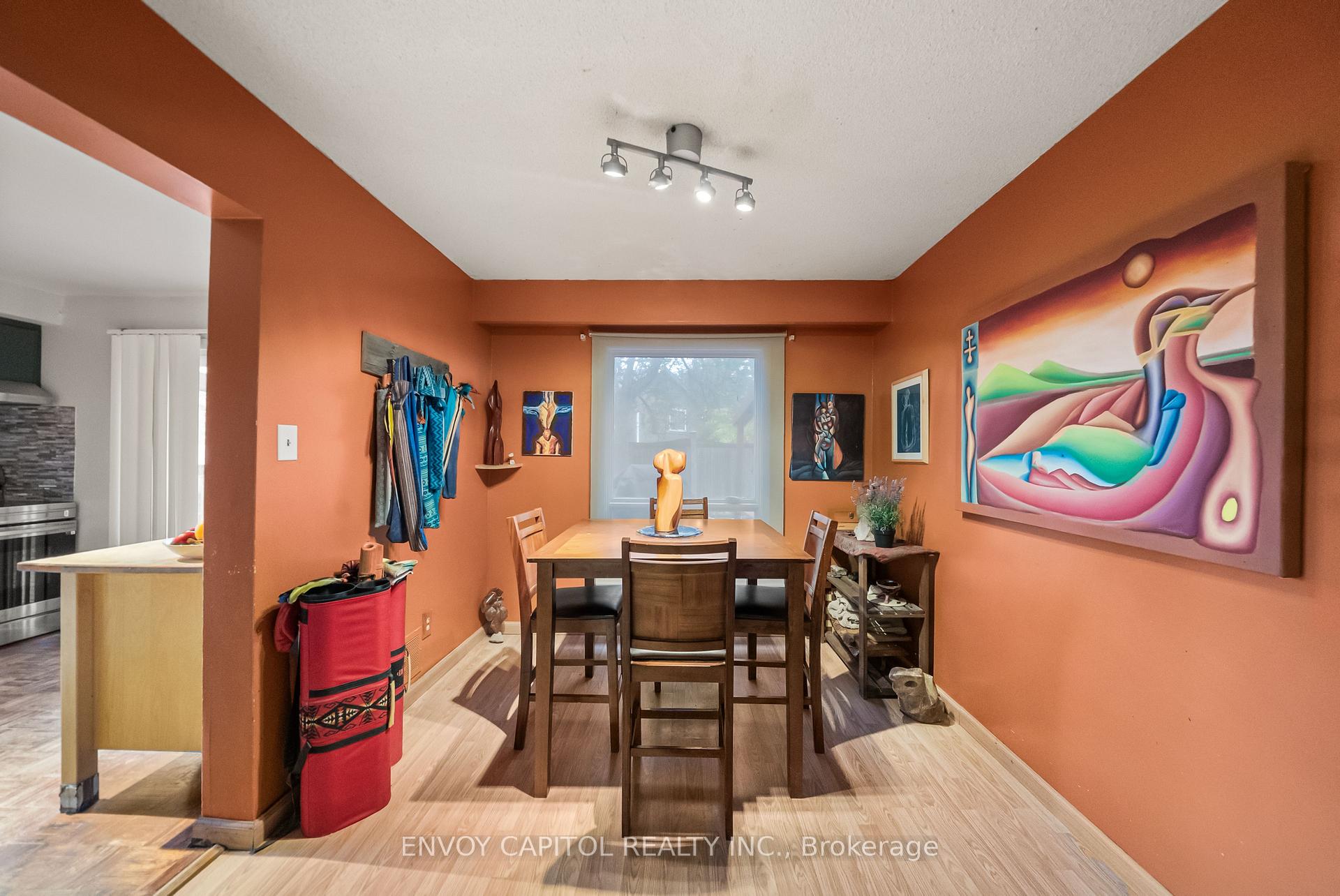 Photo 11 of 160 Fanshawe Drive, Brampton, Heart Lake West — HOMEH