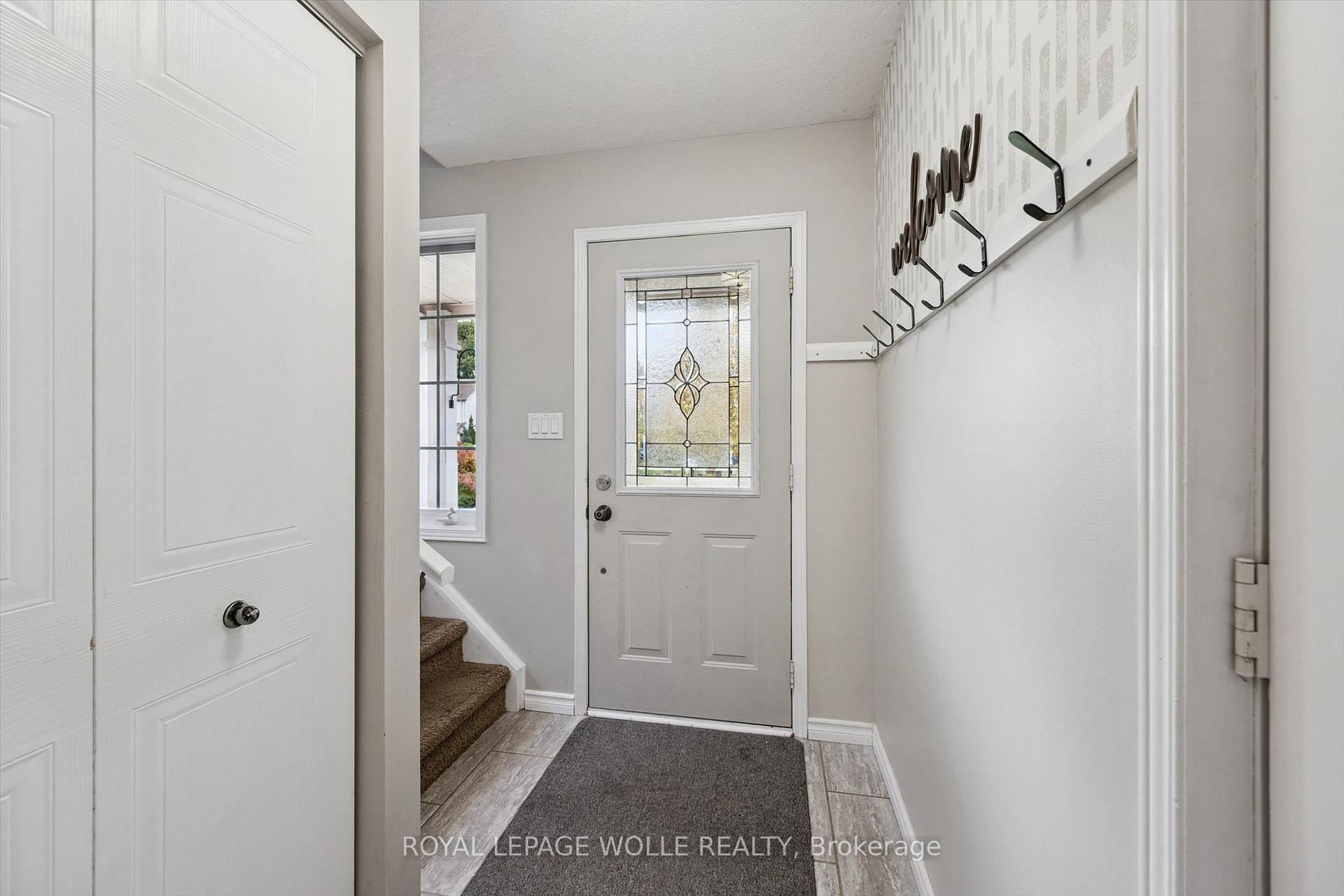 Photo 4 of 165 Cavelletti Court, Waterloo, Bridgeport — HOMEH