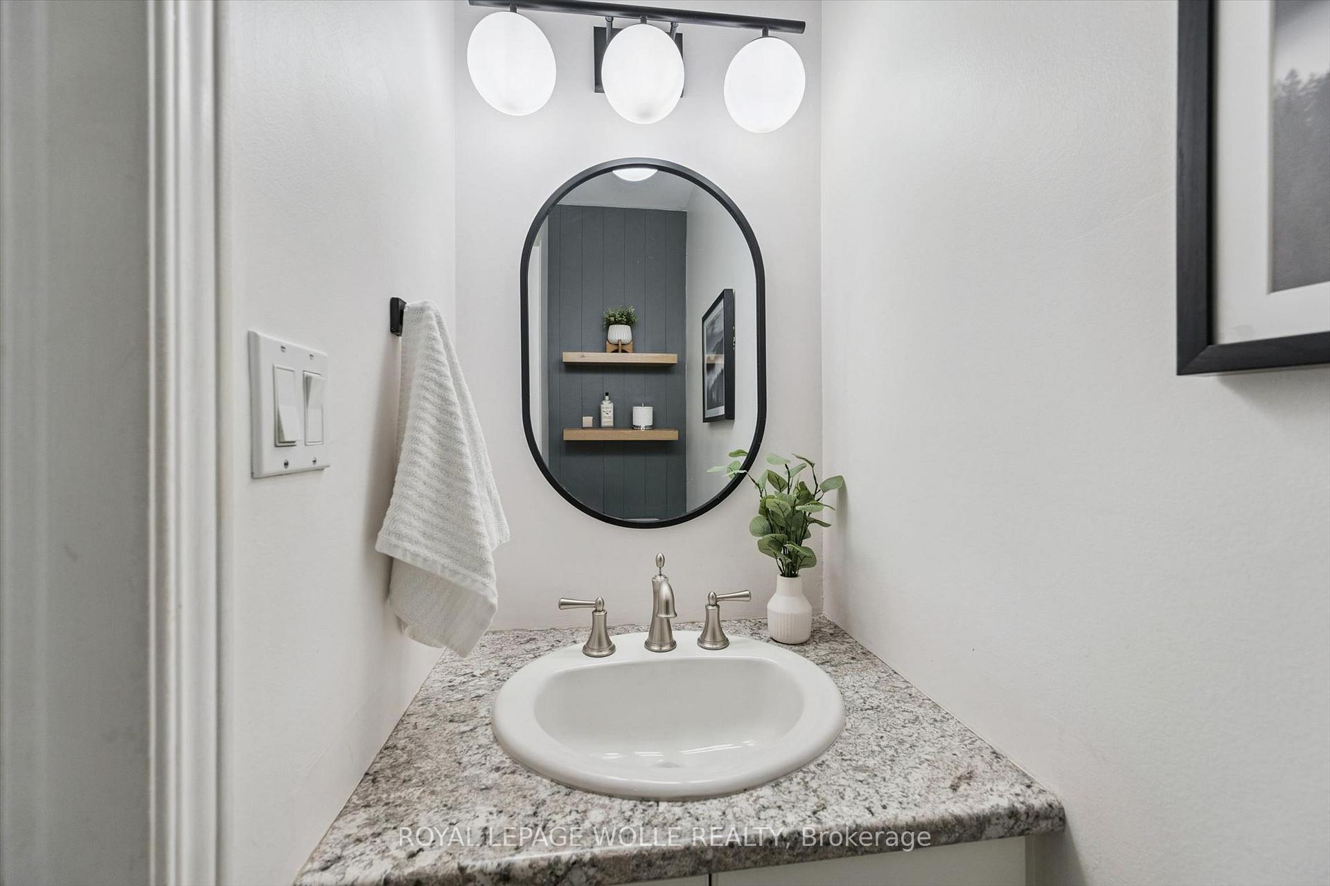 Photo 14 of 165 Cavelletti Court, Waterloo, Bridgeport — HOMEH