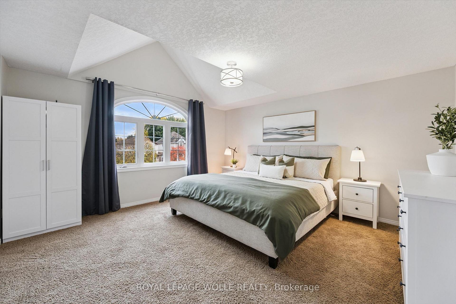 Photo 15 of 165 Cavelletti Court, Waterloo, Bridgeport — HOMEH