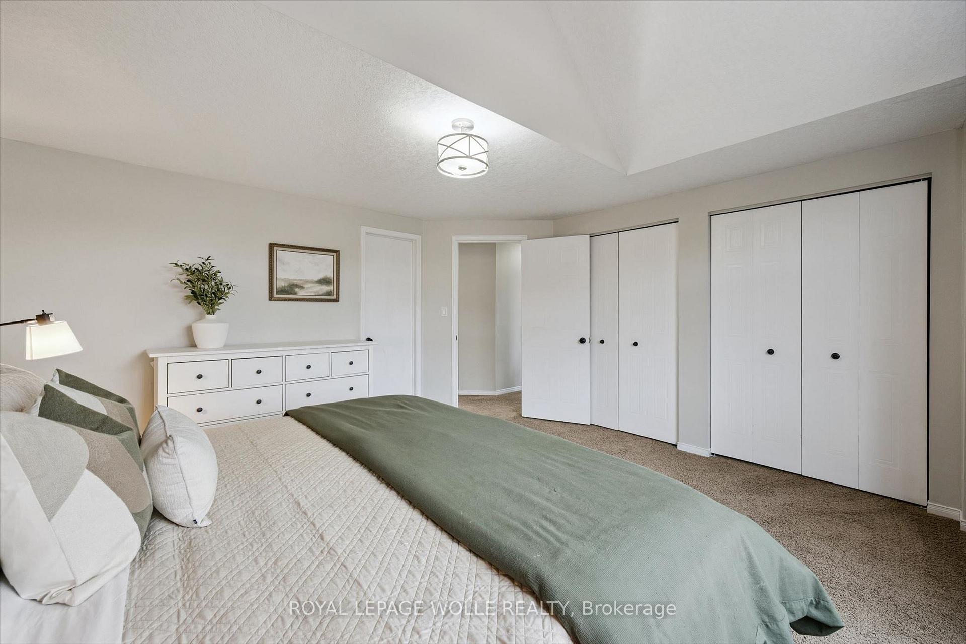 Photo 17 of 165 Cavelletti Court, Waterloo, Bridgeport — HOMEH