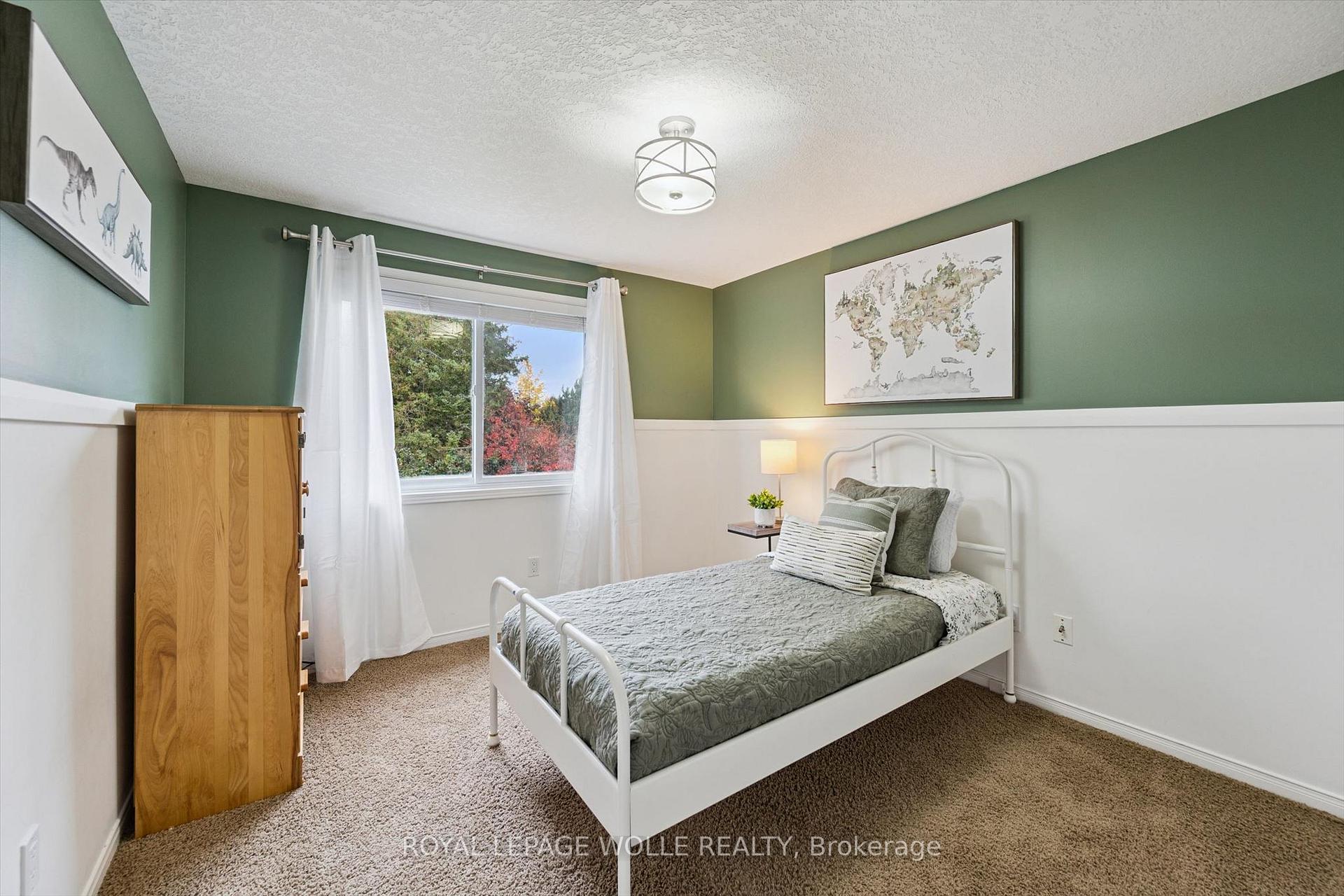 Photo 19 of 165 Cavelletti Court, Waterloo, Bridgeport — HOMEH