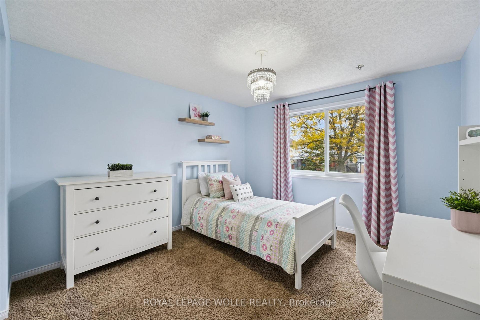Photo 20 of 165 Cavelletti Court, Waterloo, Bridgeport — HOMEH