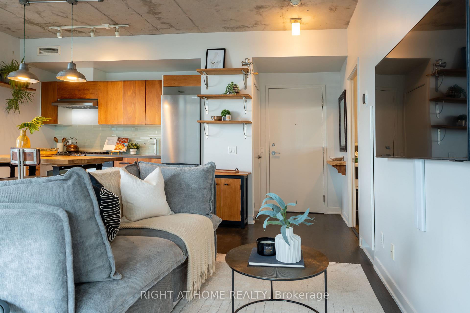 Photo 4 of Unit 702, 1201 Dundas Street E, Toronto, South Riverdale — HOMEH
