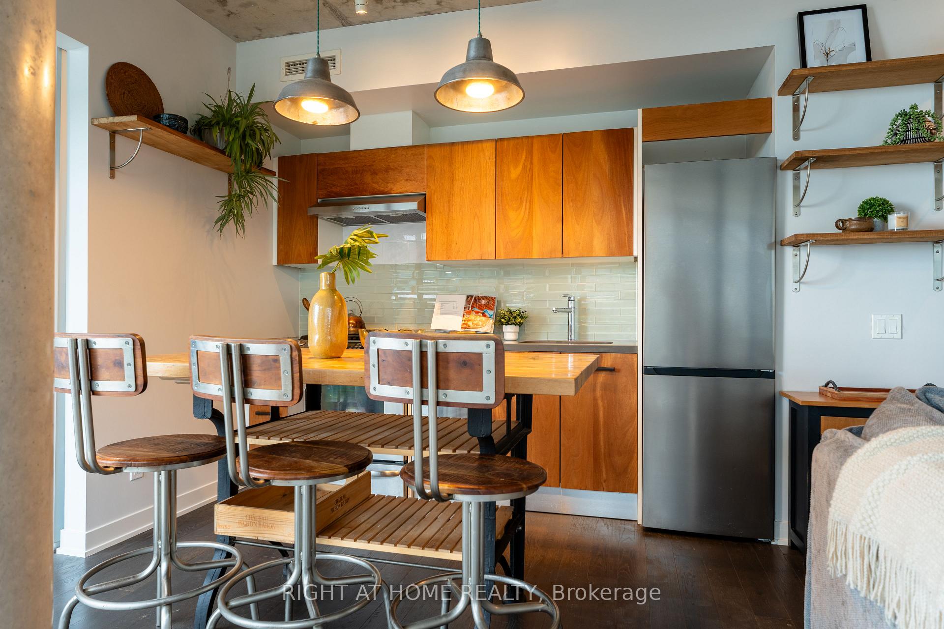 Photo 7 of Unit 702, 1201 Dundas Street E, Toronto, South Riverdale — HOMEH