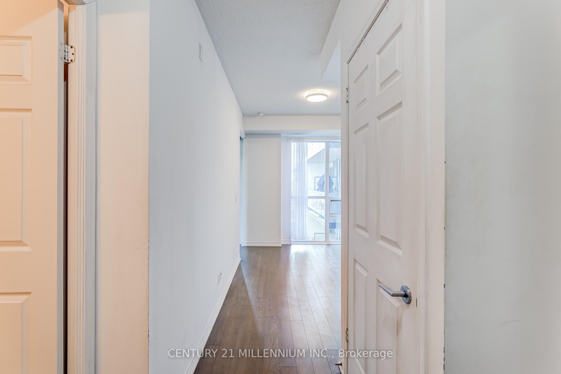 Photo 5 of Unit 821, 15 James Finlay Way, North York, Downsview-Roding-CFB — HOMEH