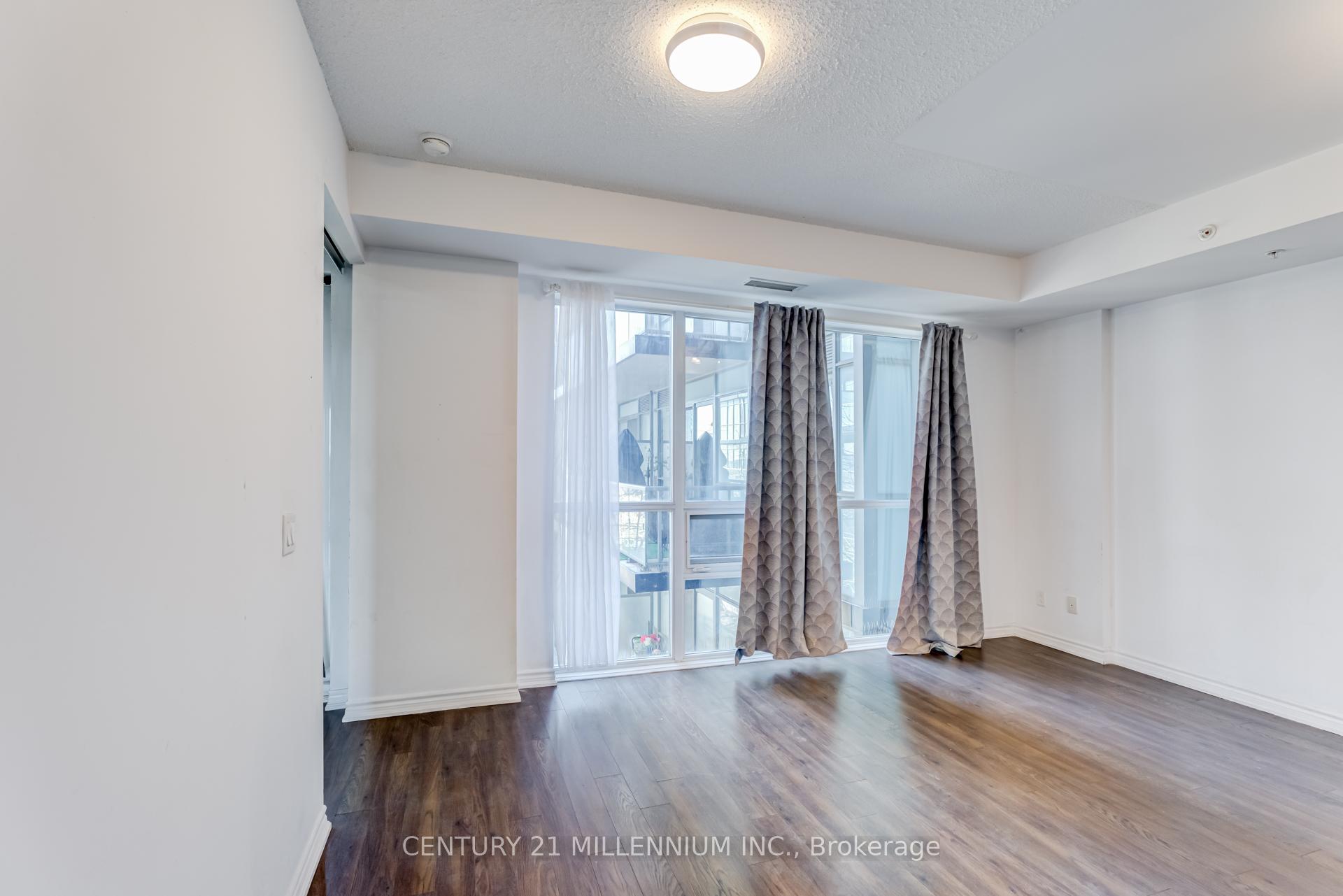Photo 6 of Unit 821, 15 James Finlay Way, North York, Downsview-Roding-CFB — HOMEH