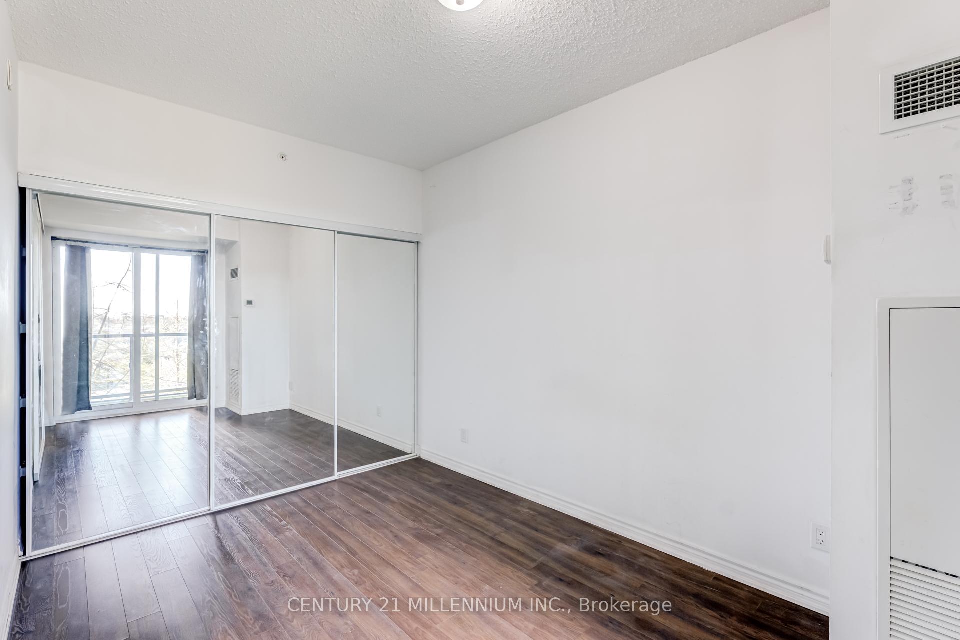 Photo 13 of Unit 821, 15 James Finlay Way, North York, Downsview-Roding-CFB — HOMEH
