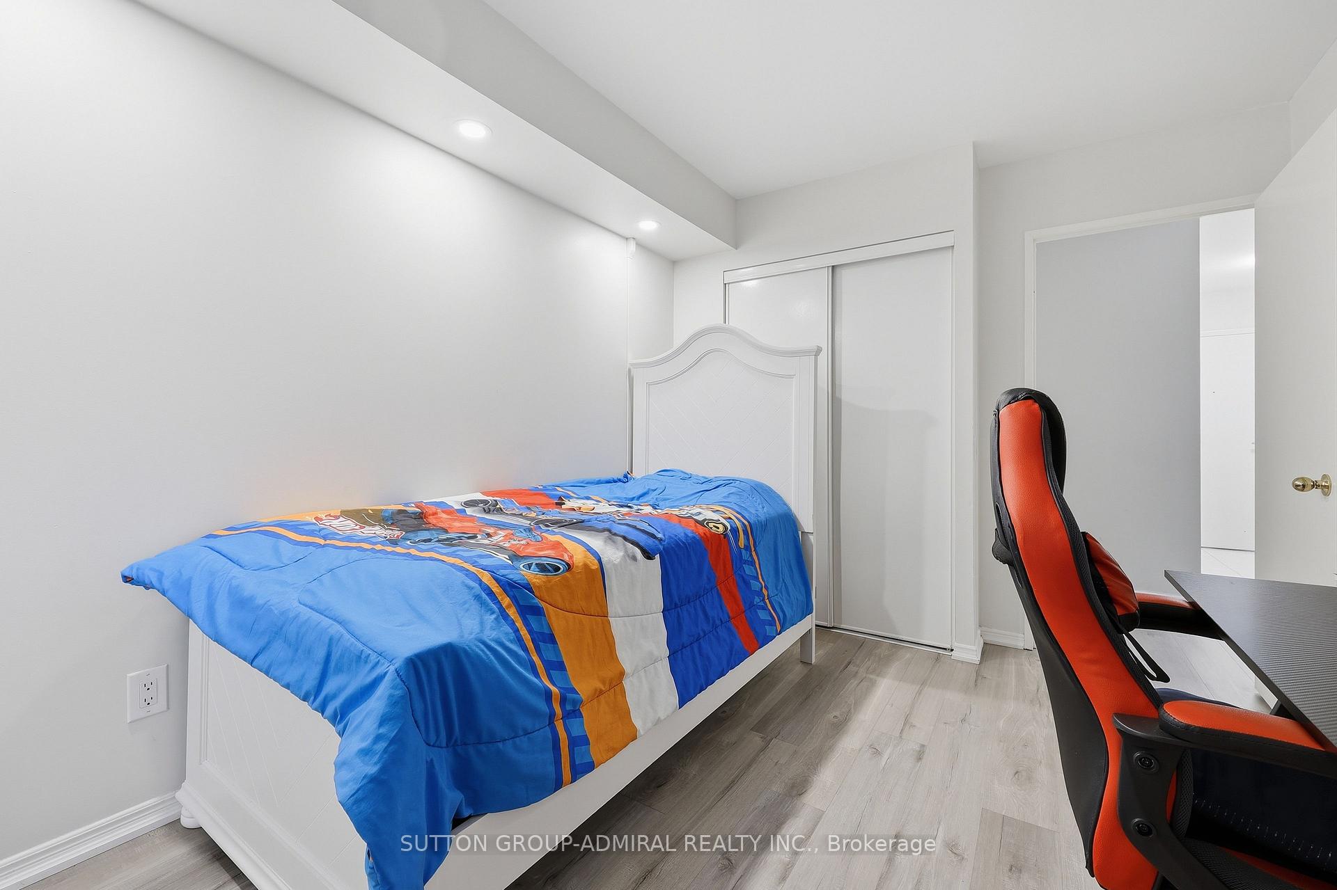 Photo 8 of Unit 211, 81 Townsgate Drive, Vaughan, Crestwood-Springfarm-Yorkhill — HOMEH