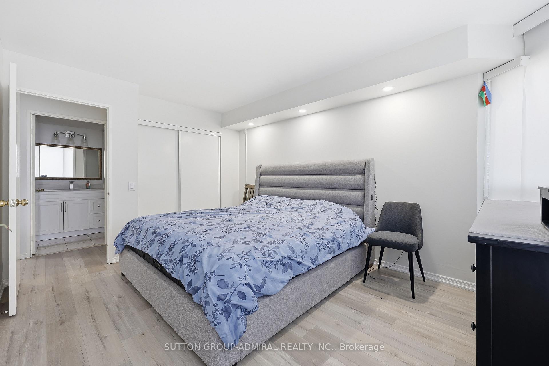 Photo 12 of Unit 211, 81 Townsgate Drive, Vaughan, Crestwood-Springfarm-Yorkhill — HOMEH