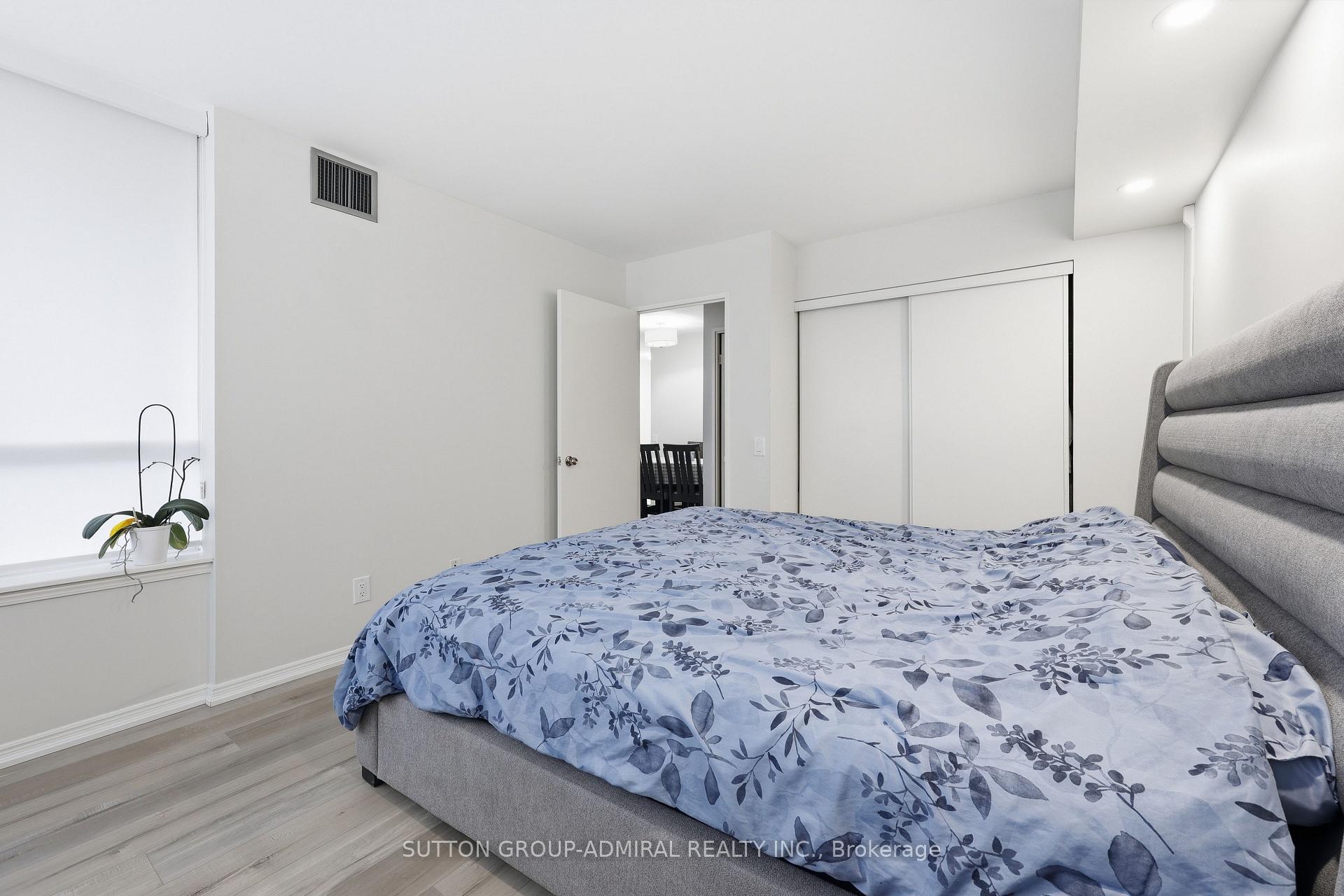 Photo 13 of Unit 211, 81 Townsgate Drive, Vaughan, Crestwood-Springfarm-Yorkhill — HOMEH