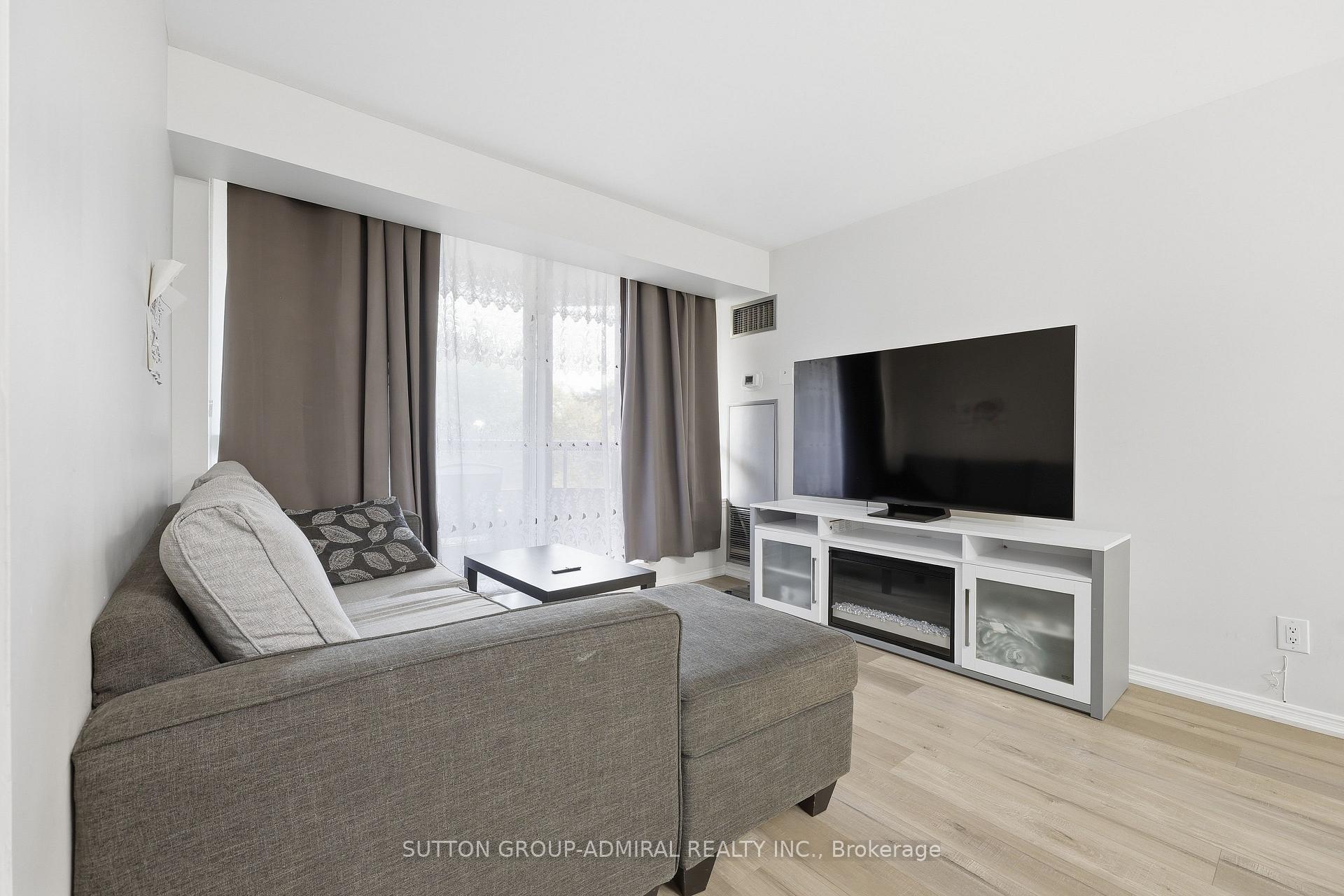 Photo 20 of Unit 211, 81 Townsgate Drive, Vaughan, Crestwood-Springfarm-Yorkhill — HOMEH