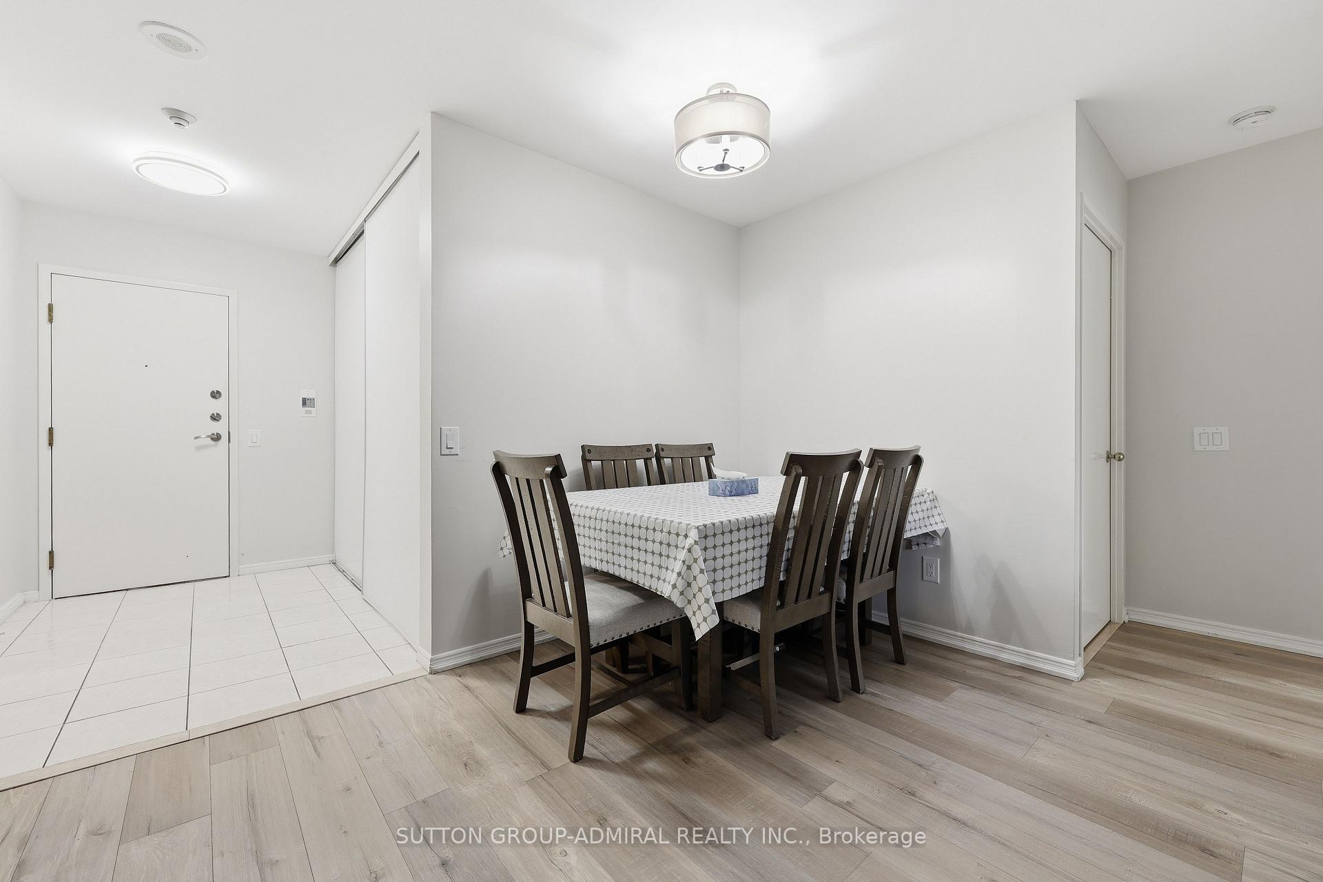 Photo 21 of Unit 211, 81 Townsgate Drive, Vaughan, Crestwood-Springfarm-Yorkhill — HOMEH
