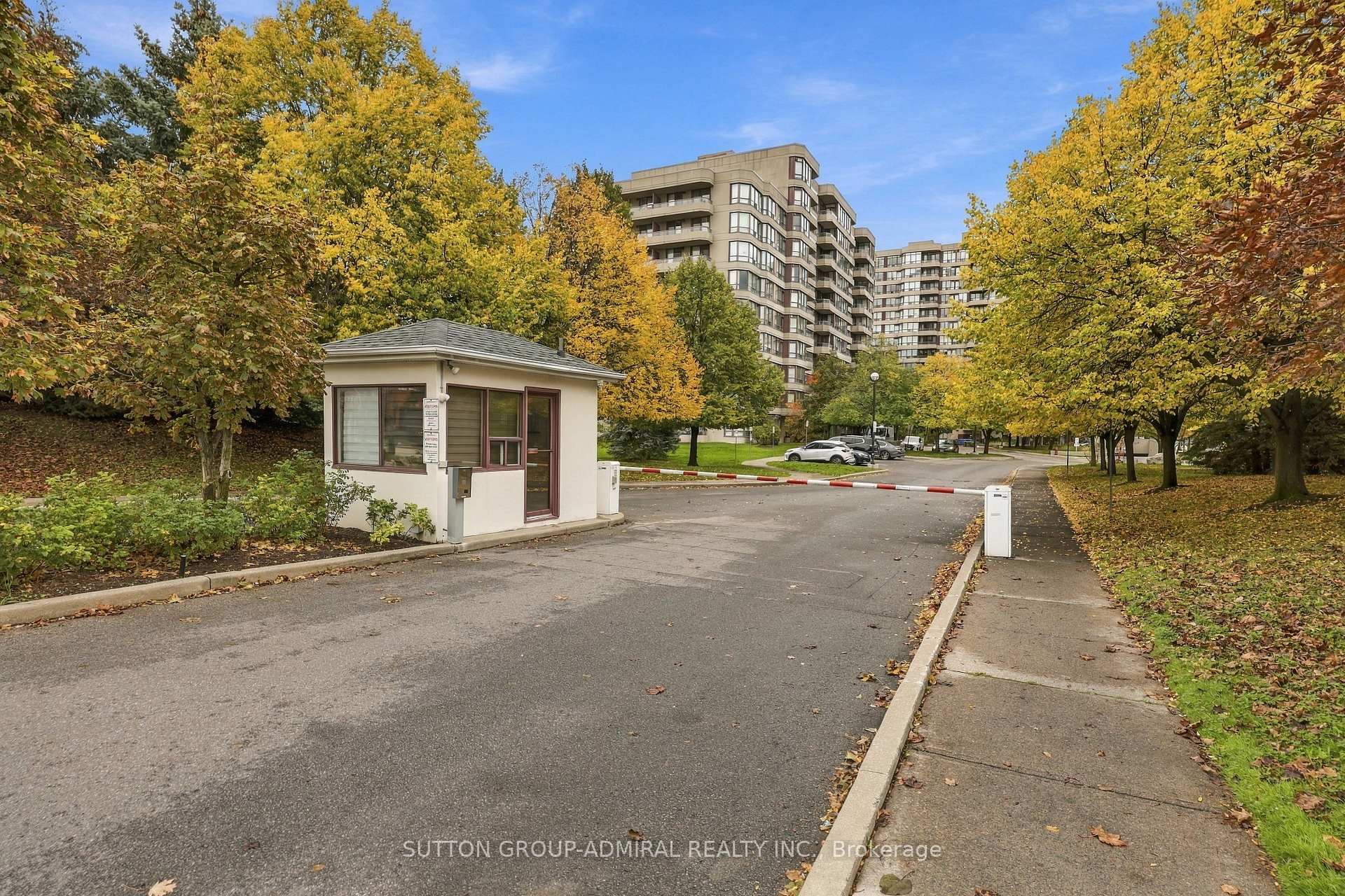 Photo 37 of Unit 211, 81 Townsgate Drive, Vaughan, Crestwood-Springfarm-Yorkhill — HOMEH