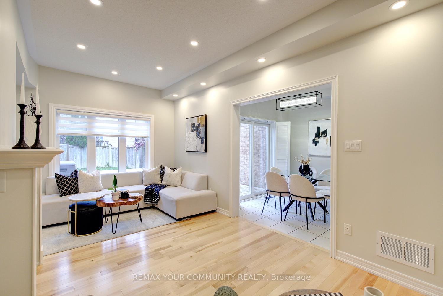 Photo 6 of 186 Lauderdale Drive, Vaughan, Patterson — HOMEH